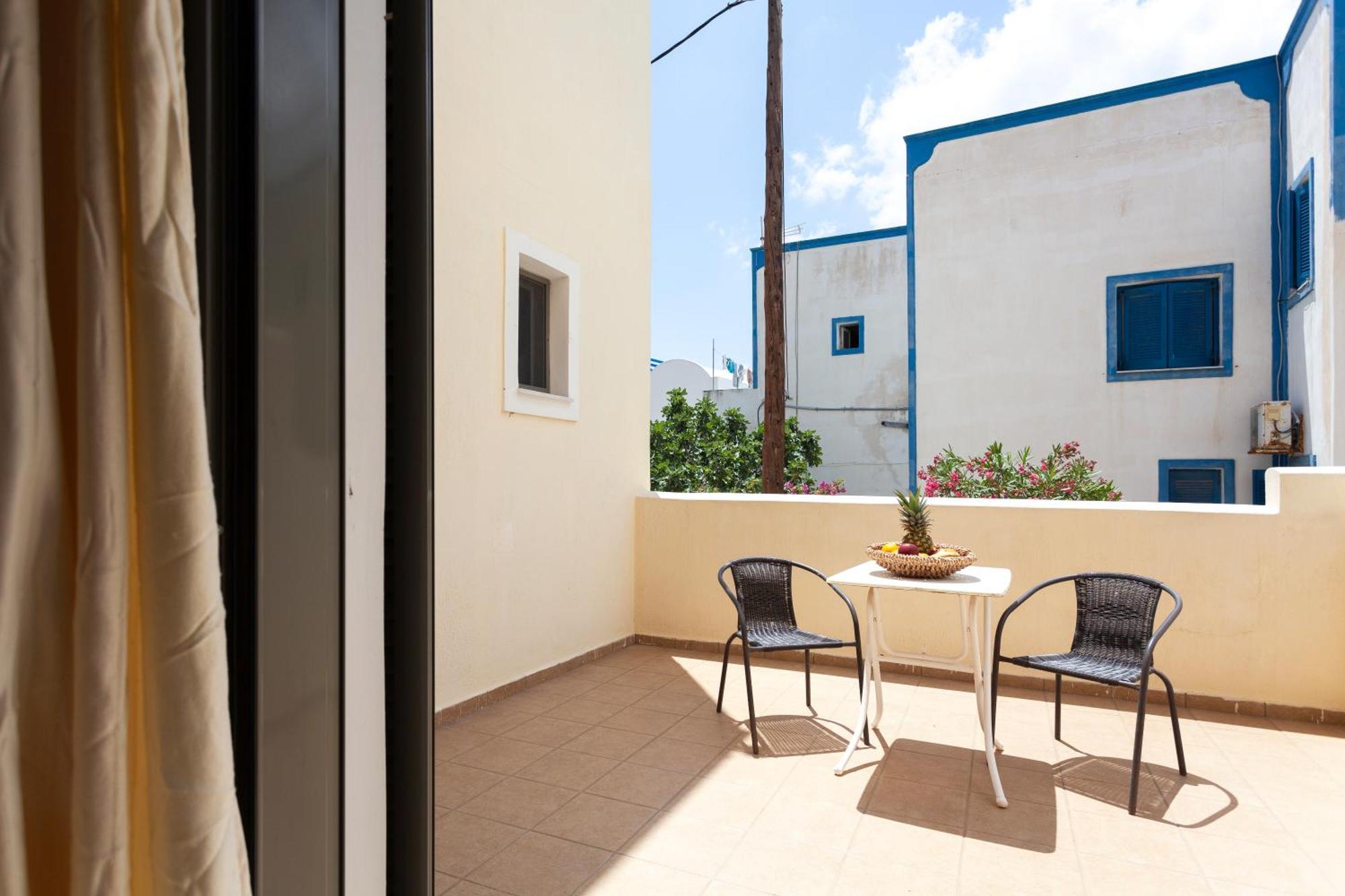 Aparthotel Phevos 3*
