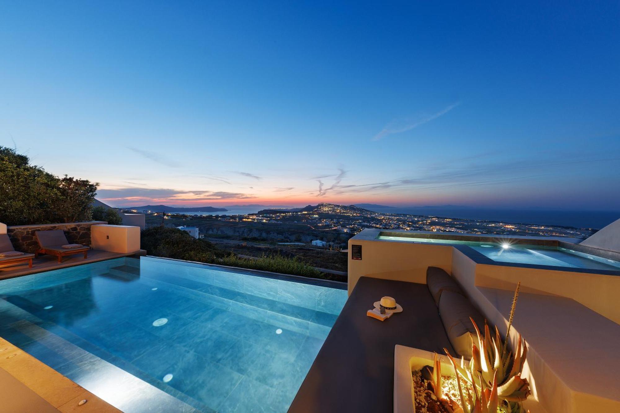 North Santorini - A Luxury Villa Pyrgos Kallistis