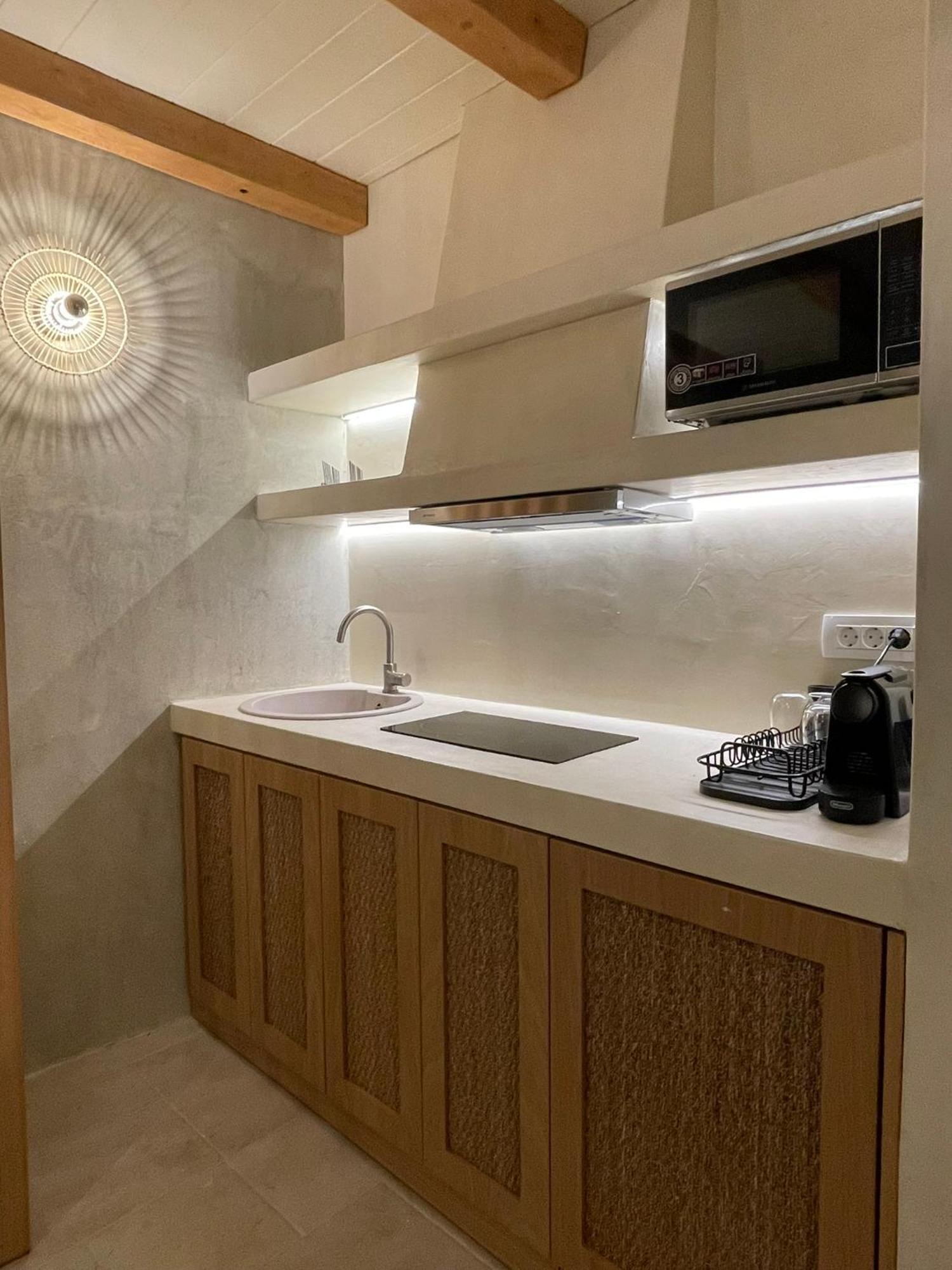 Solo Sole Santorini Holiday home Exo Gonia