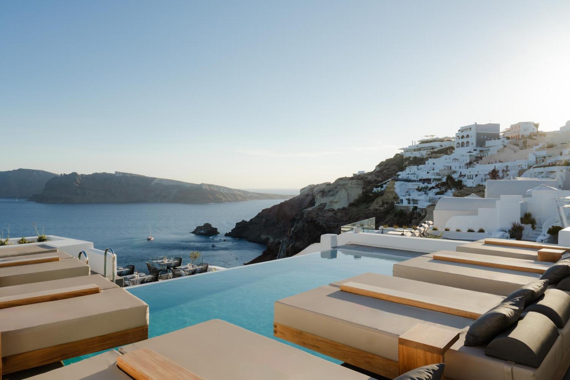 La Perla And - Adults Only 5*
