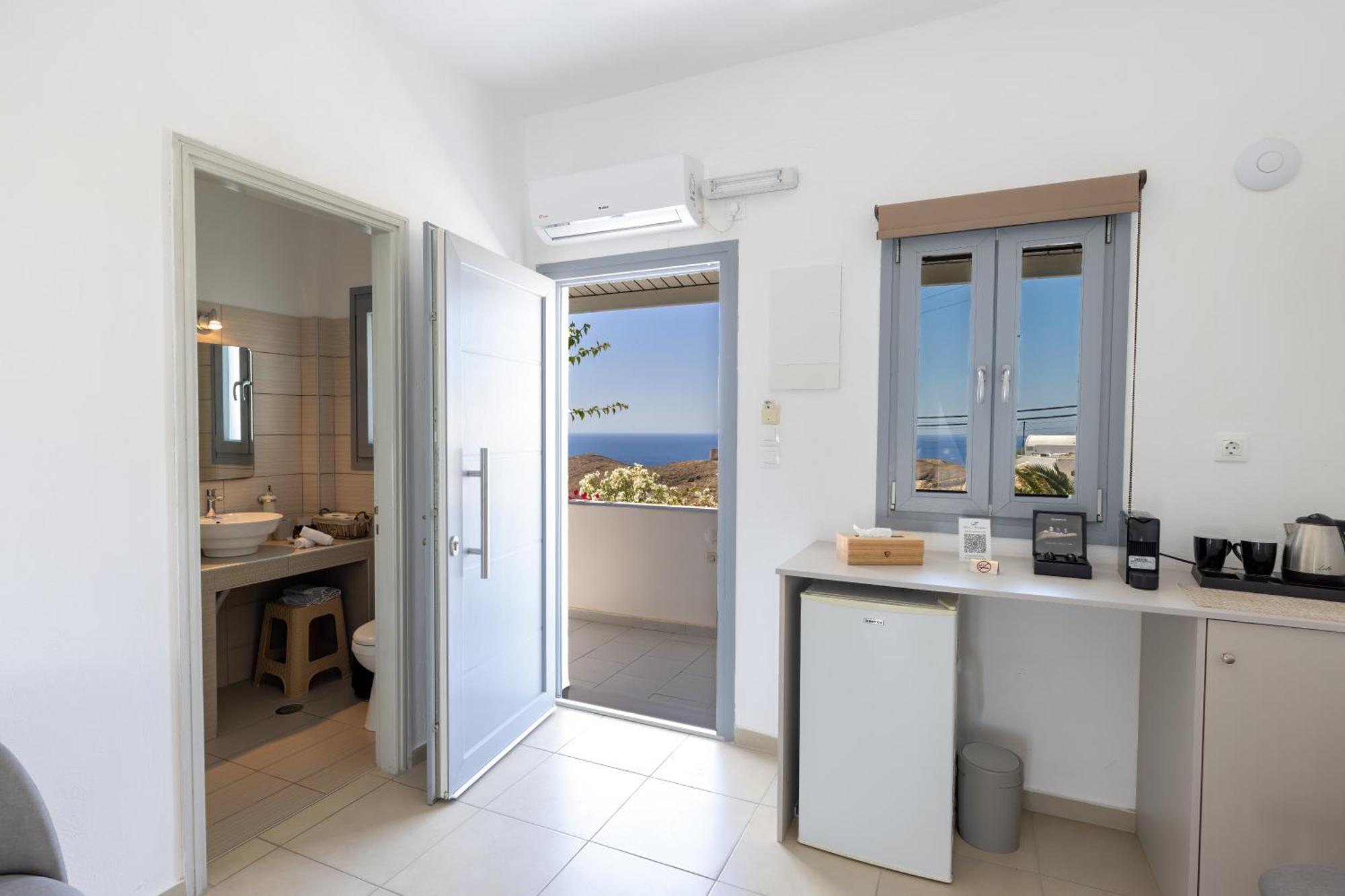 Aparthotel Thira's Dolphin 3*