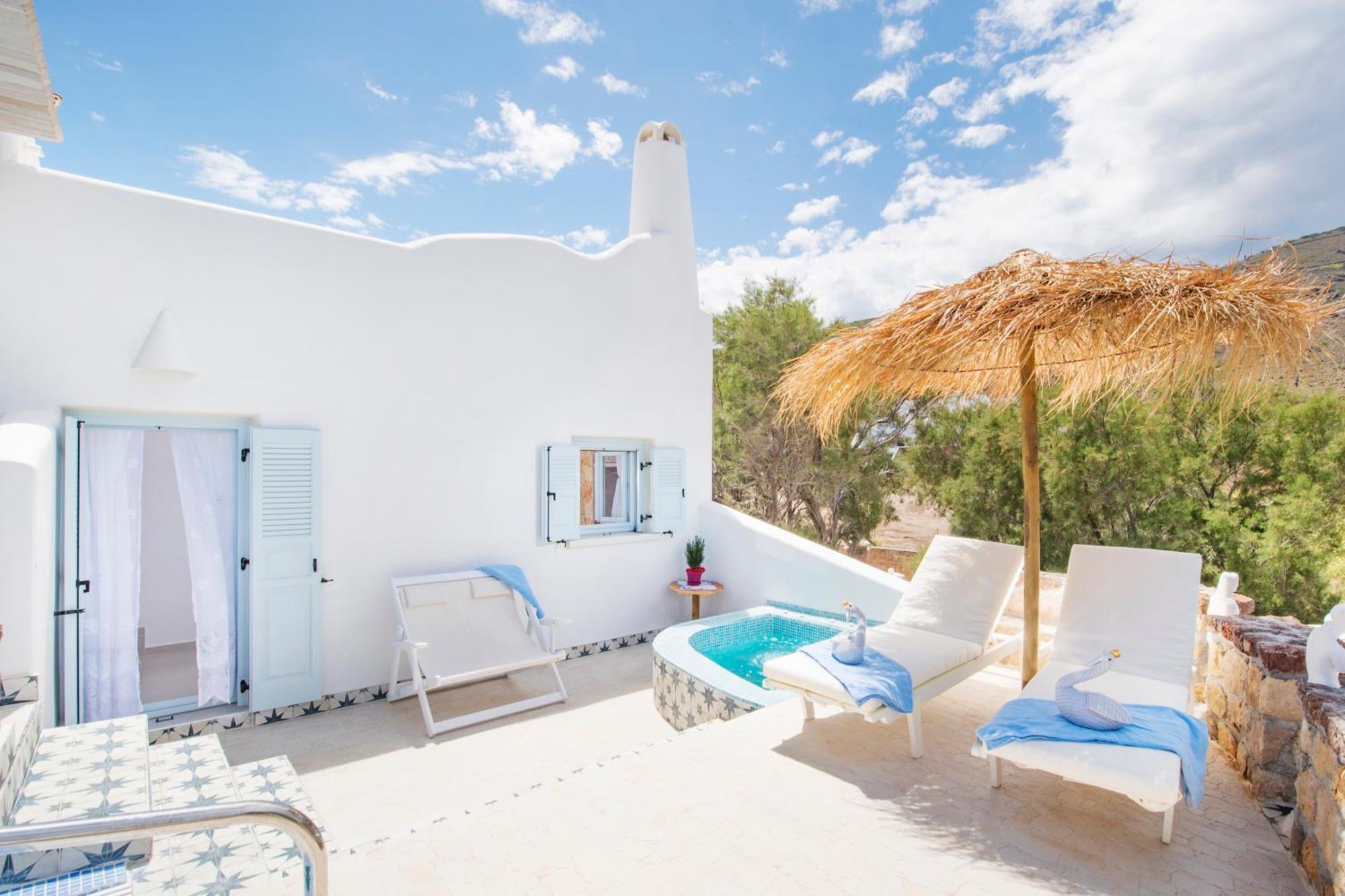 Villa Starlight Luxury Seaside & Imerovigli (Santorini)