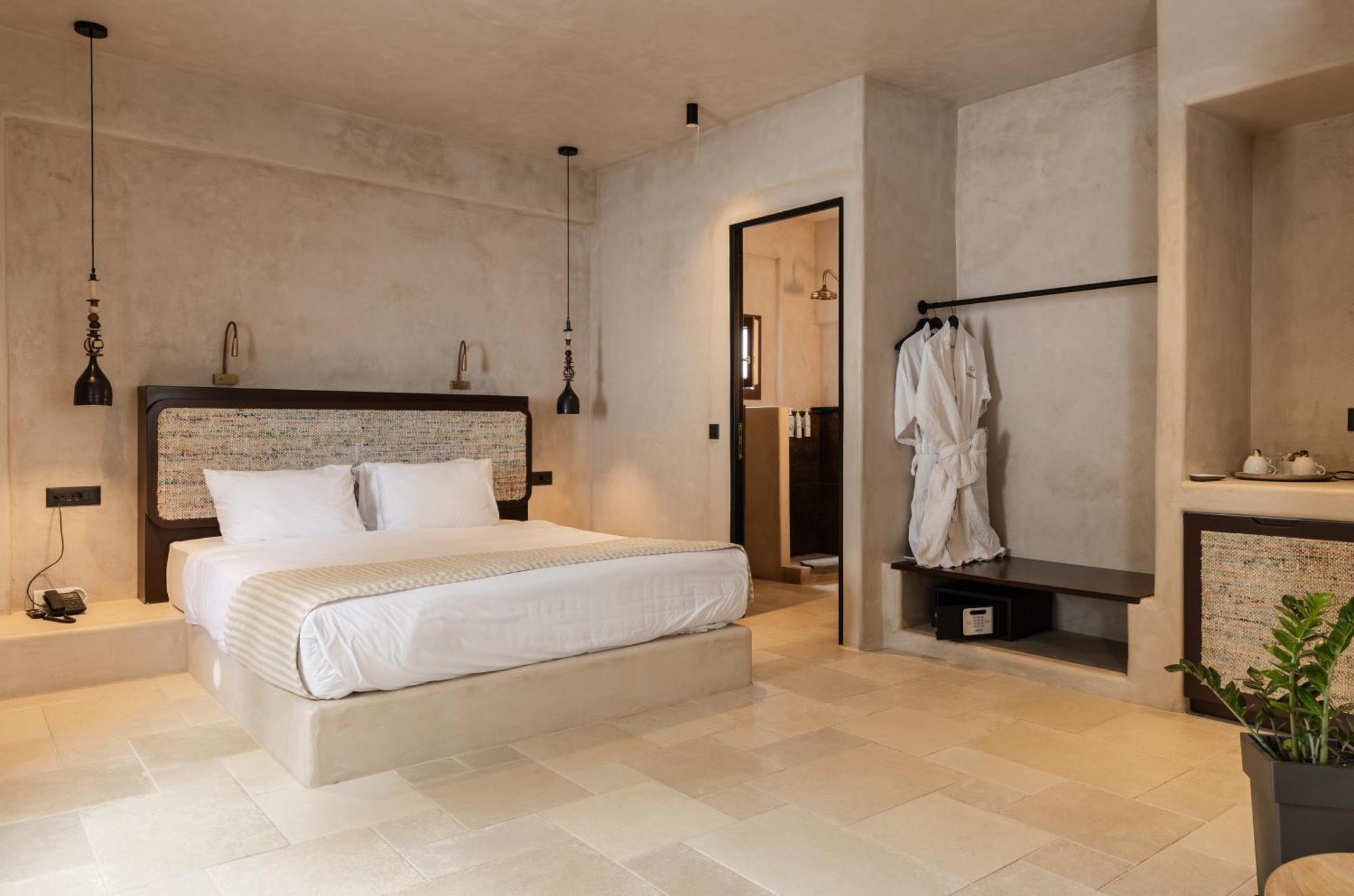 Meroviglia Boutique * Imerovigli (Santorini)