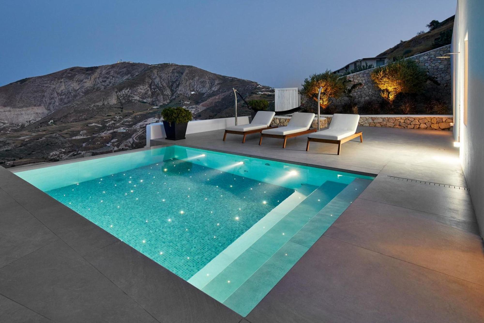 Kamini White I Villa