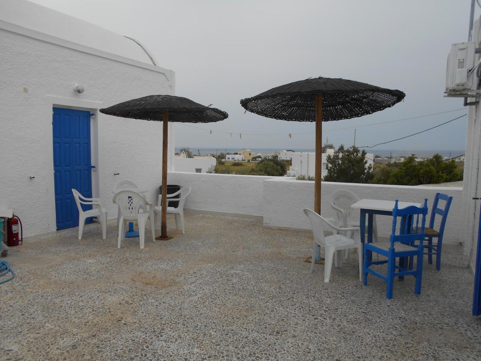 The Three Anchors Emporio (Santorini)