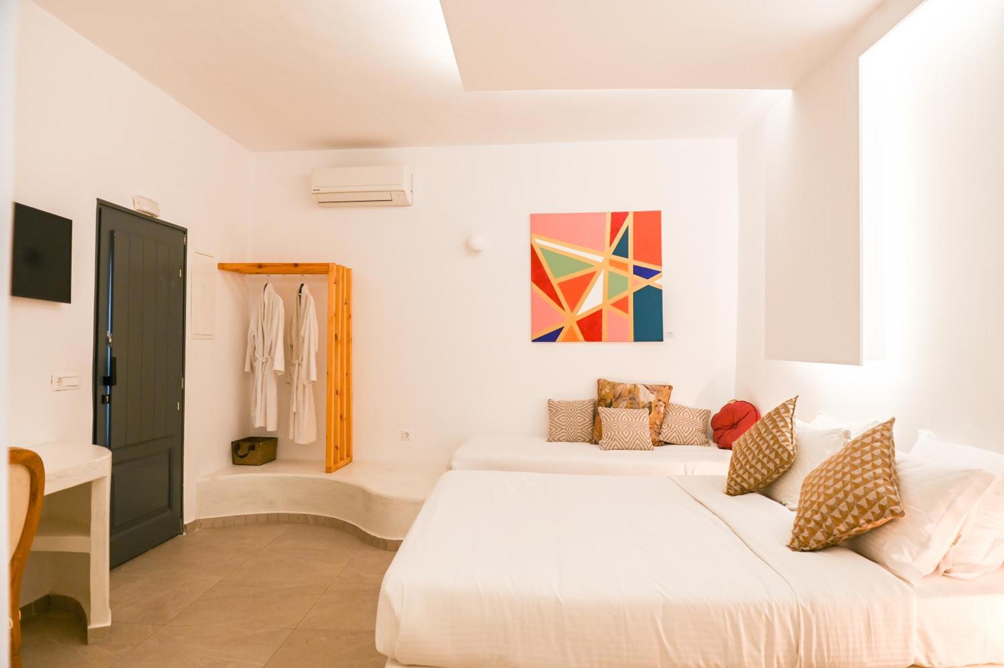 Bed & Breakfast White Curves Santorini *