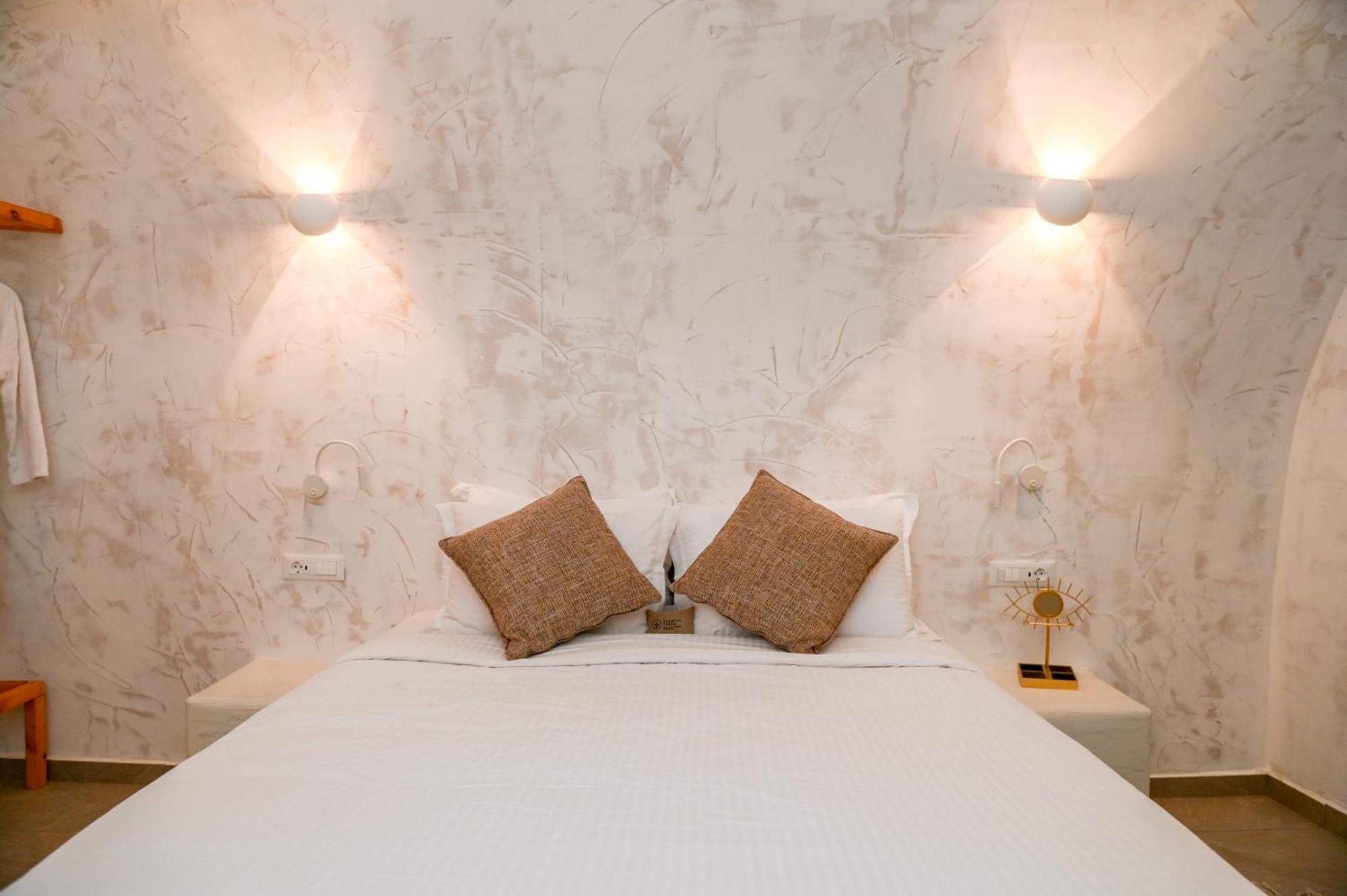 Bed & Breakfast White Curves Santorini *