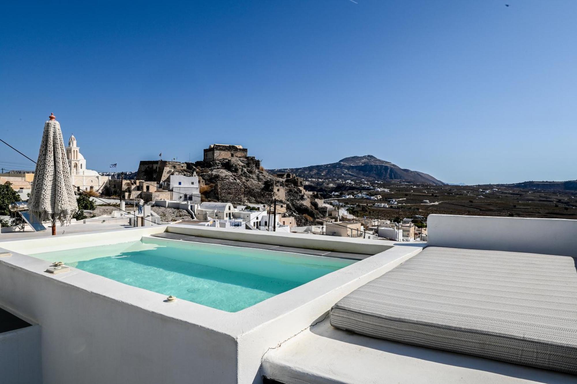 White Curves Santorini *
