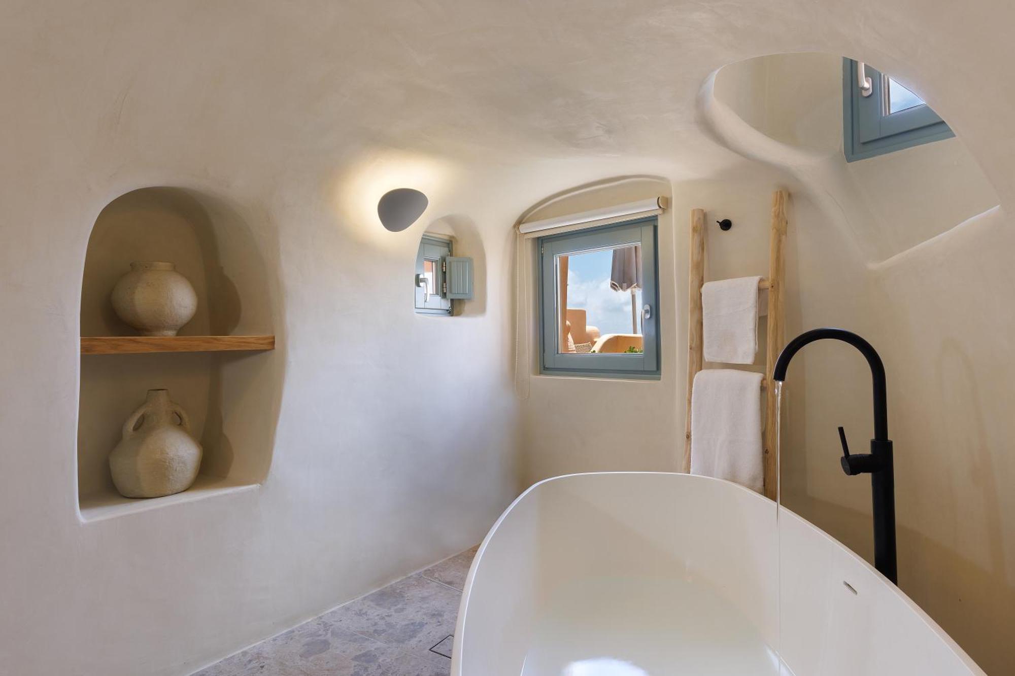 Villa Annouso With Hot Tub By Caldera Oia (Santorini)