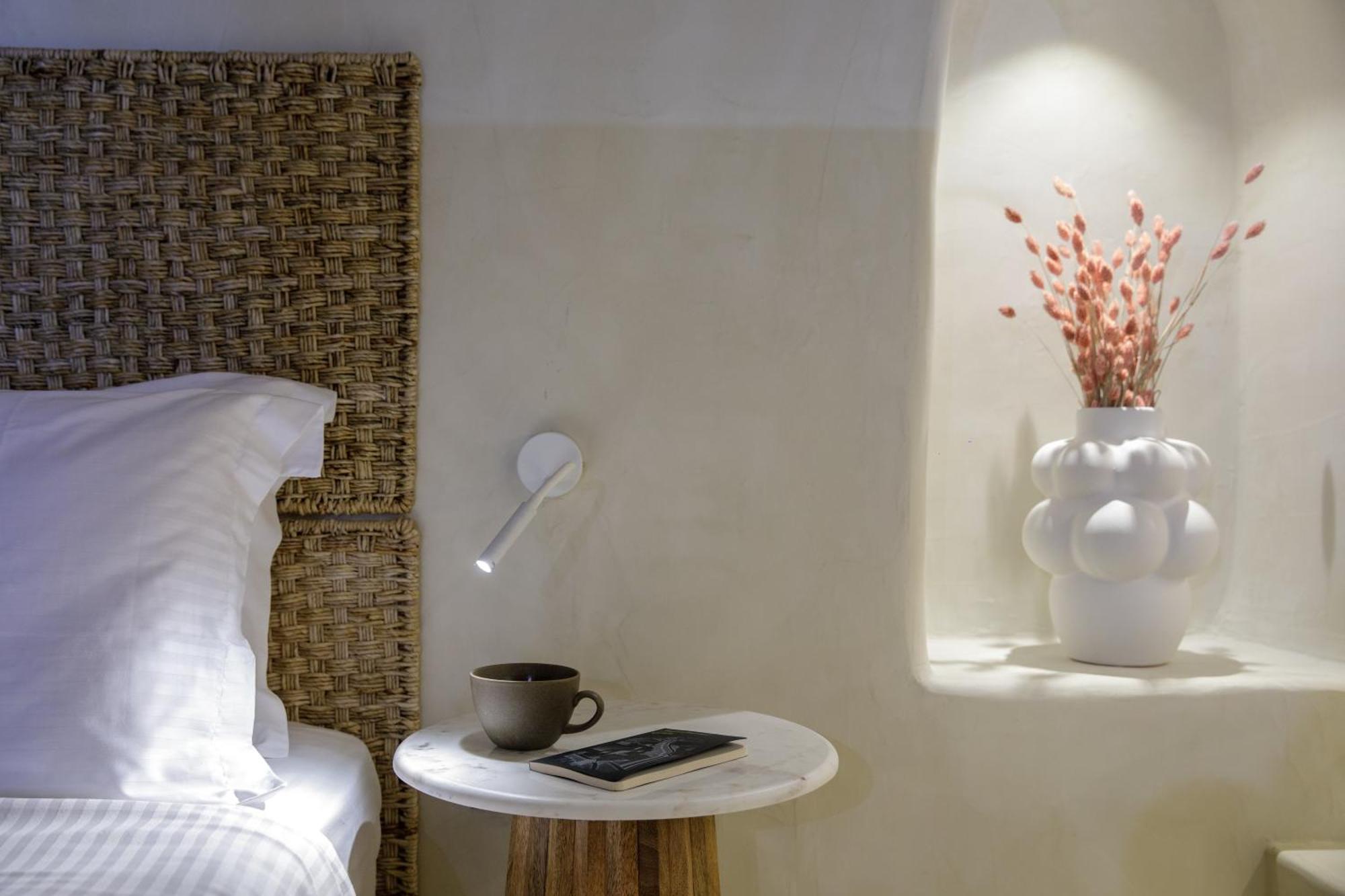Annouso With Hot Tub By Caldera * Oia (Santorini)