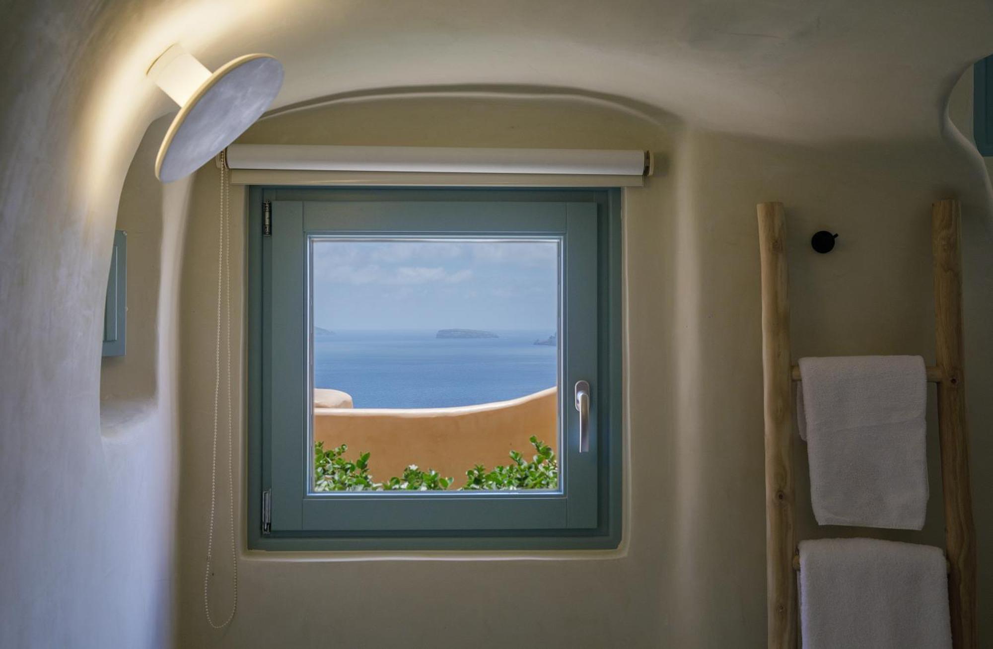 Villa Annouso With Hot Tub By Caldera *