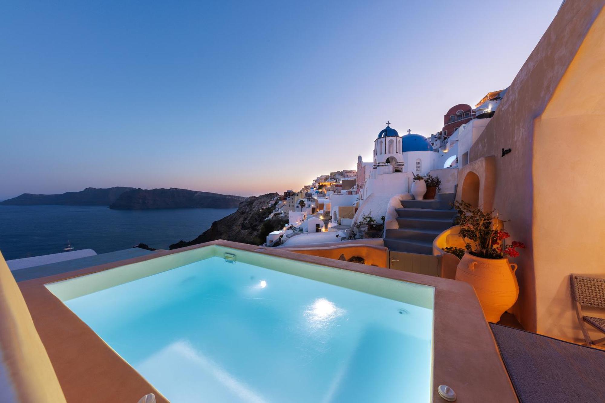 Annouso With Hot Tub By Caldera Villa Oia (Santorini)