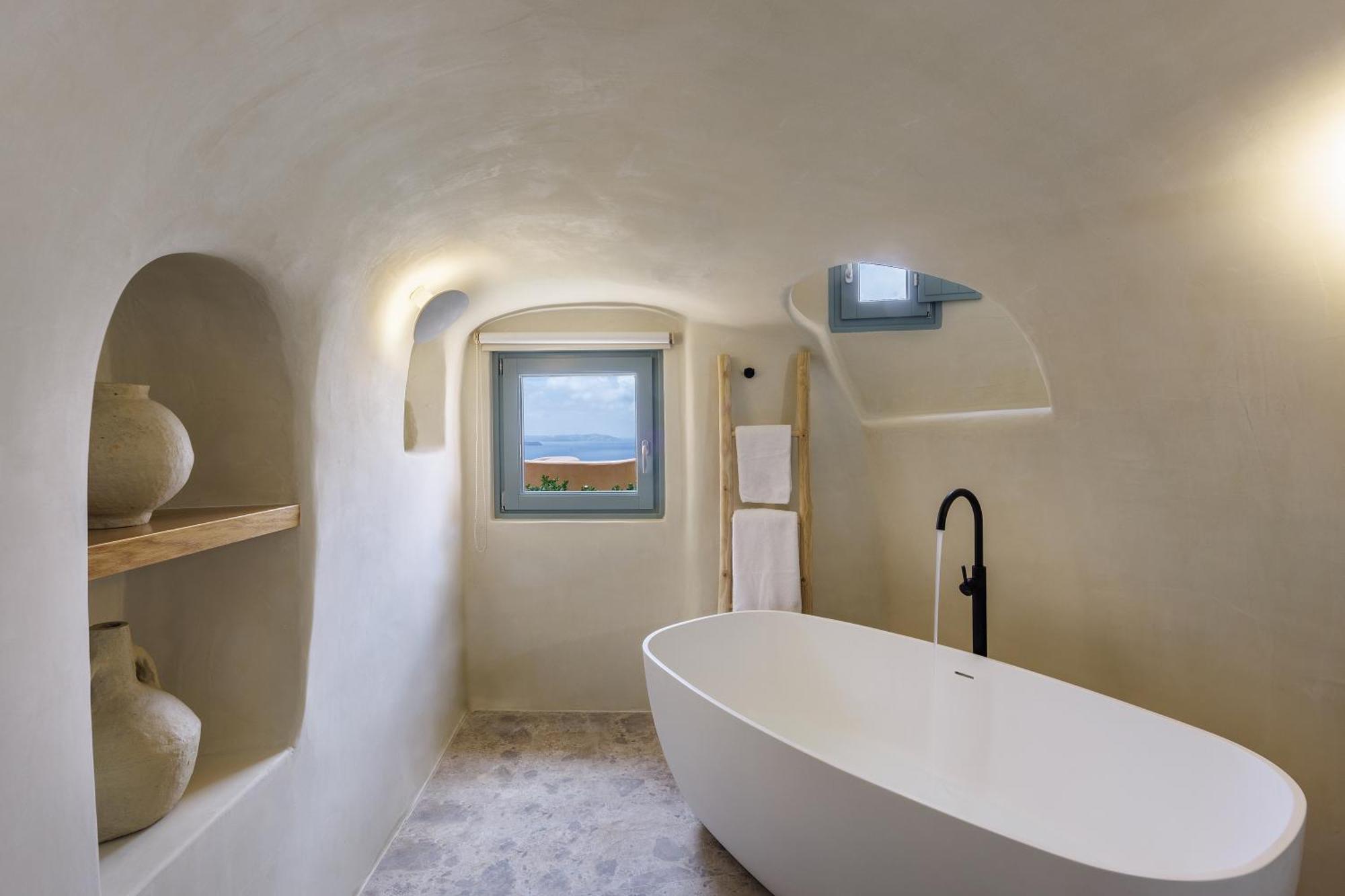 Villa Annouso With Hot Tub By Caldera Oia (Santorini)