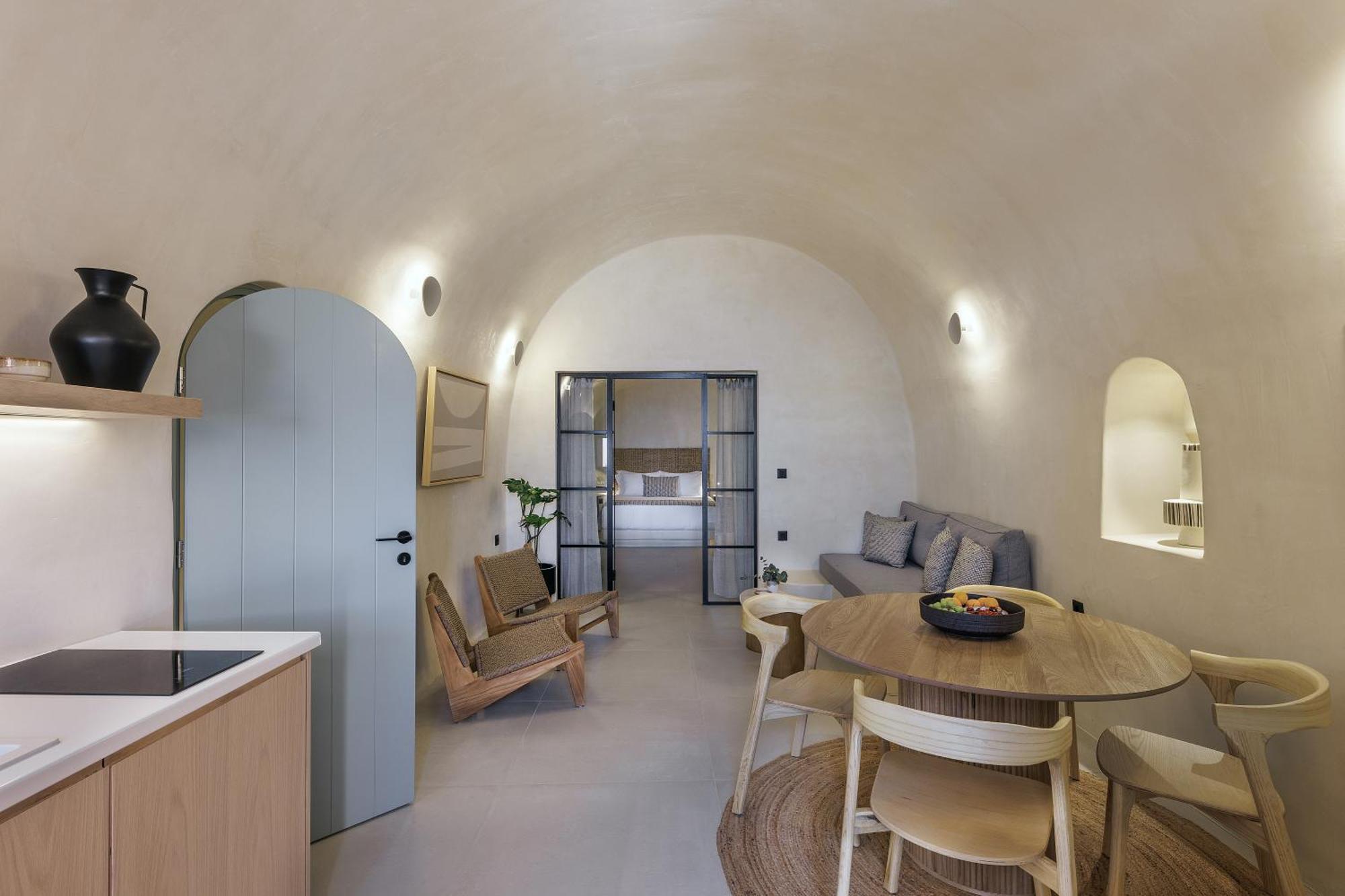 Annouso With Hot Tub By Caldera * Oia (Santorini)