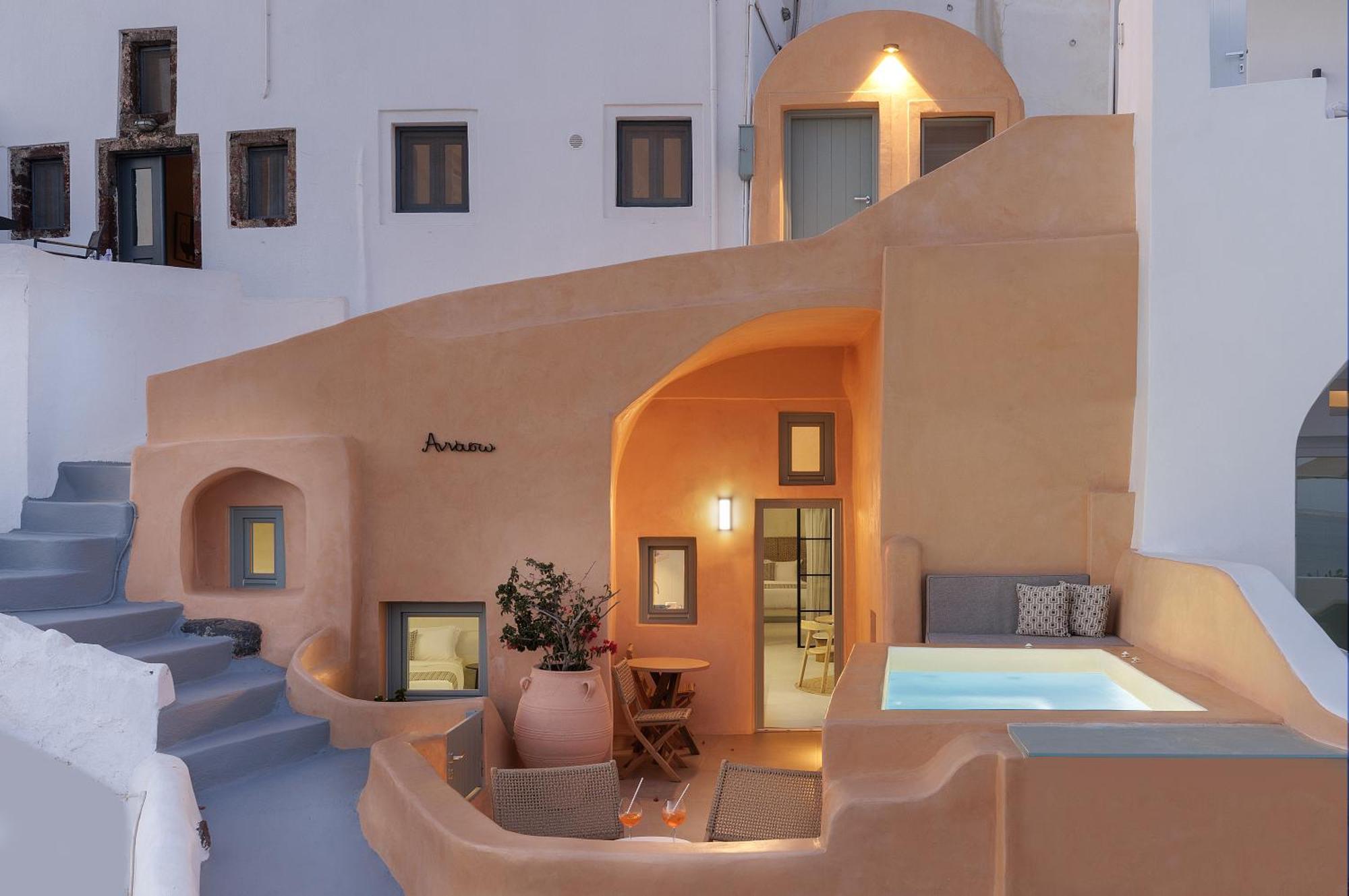 Villa Annouso With Hot Tub By Caldera Oia (Santorini)