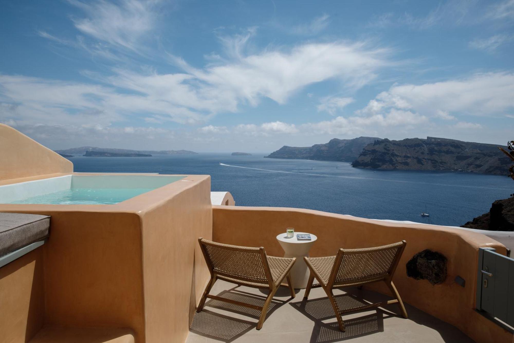 Annouso With Hot Tub By Caldera