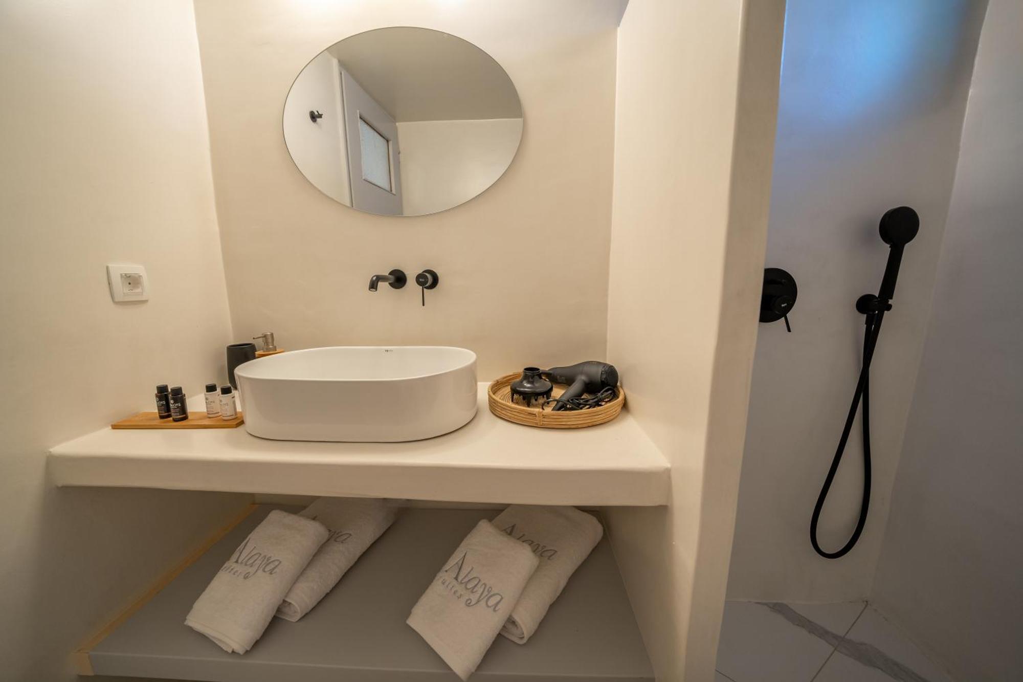 Alaya Hotel