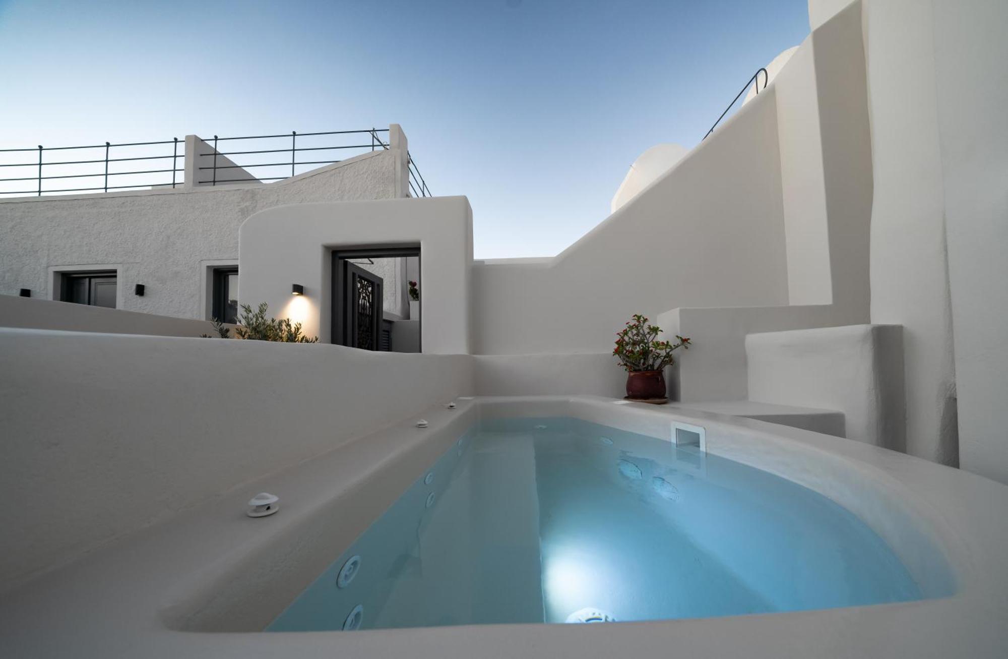 Alaya Hotel
