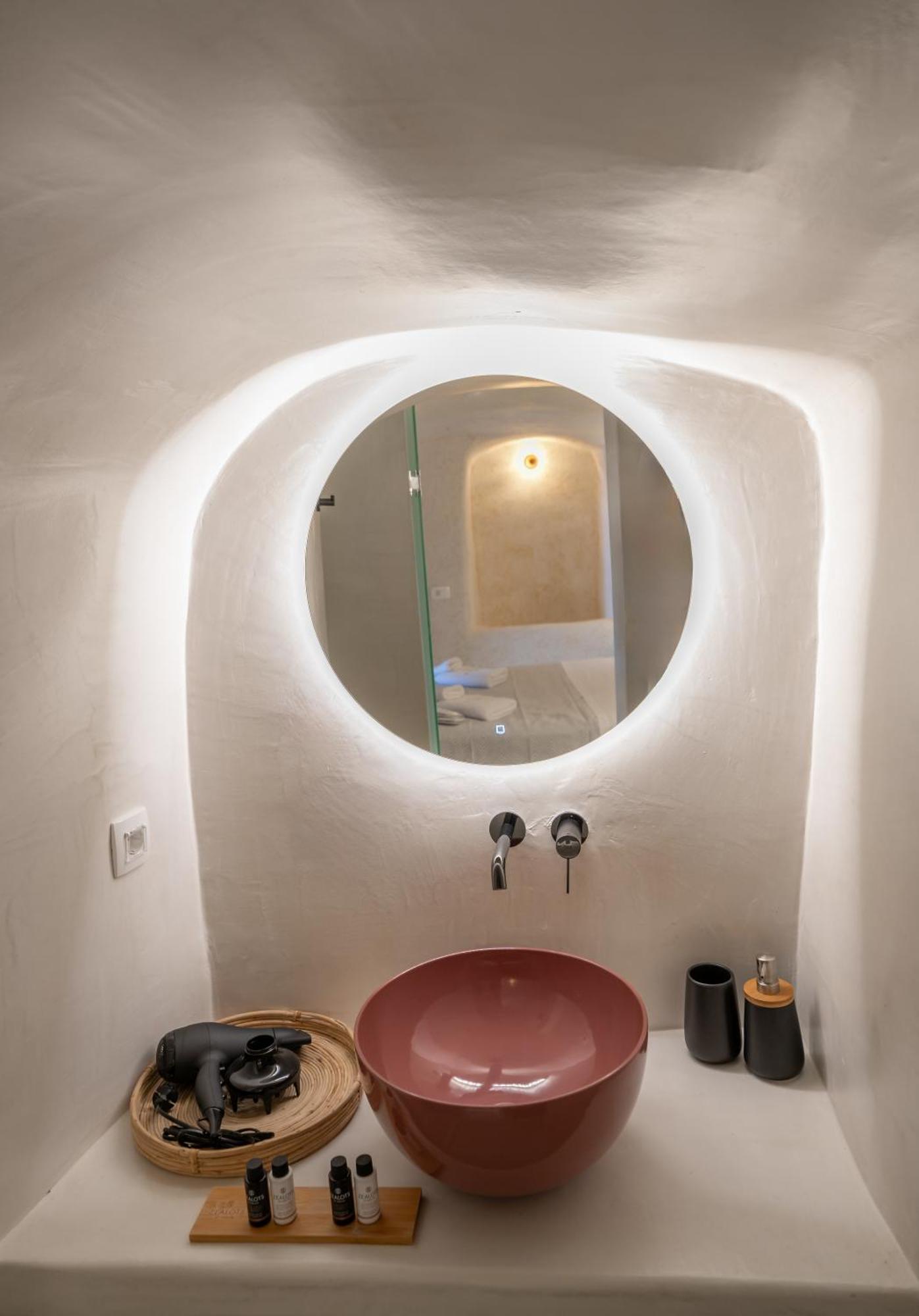 Alaya Hotel