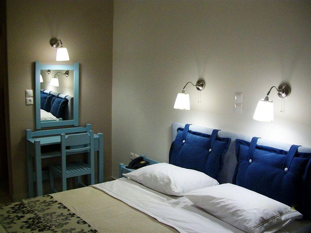 Zorbas Santorini Hotel 3*