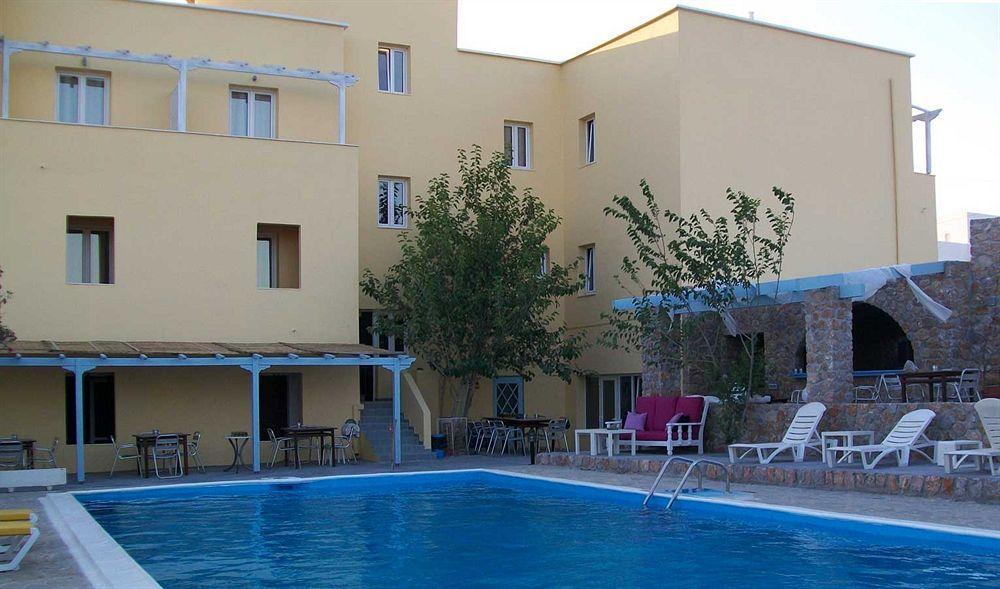 Zorbas Santorini 3* Pyrgos Kallistis