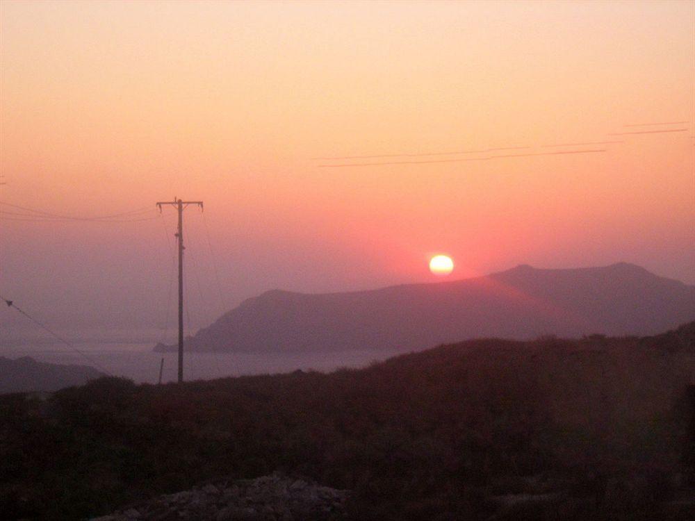 Zorbas Santorini 3*