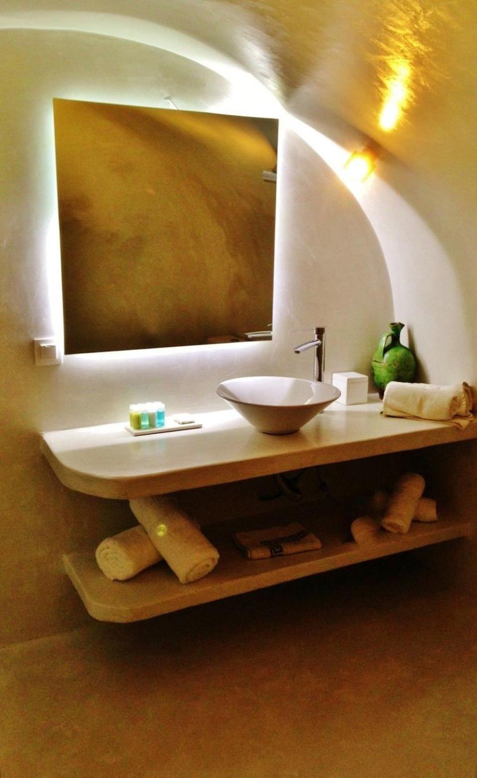 Thrilling Santorini Ragus 1 Bedroom Min, Children Age 12 Years Spacious Shared Sun Terrace And Swimming Pool With Breathtaking, Pousada Oia