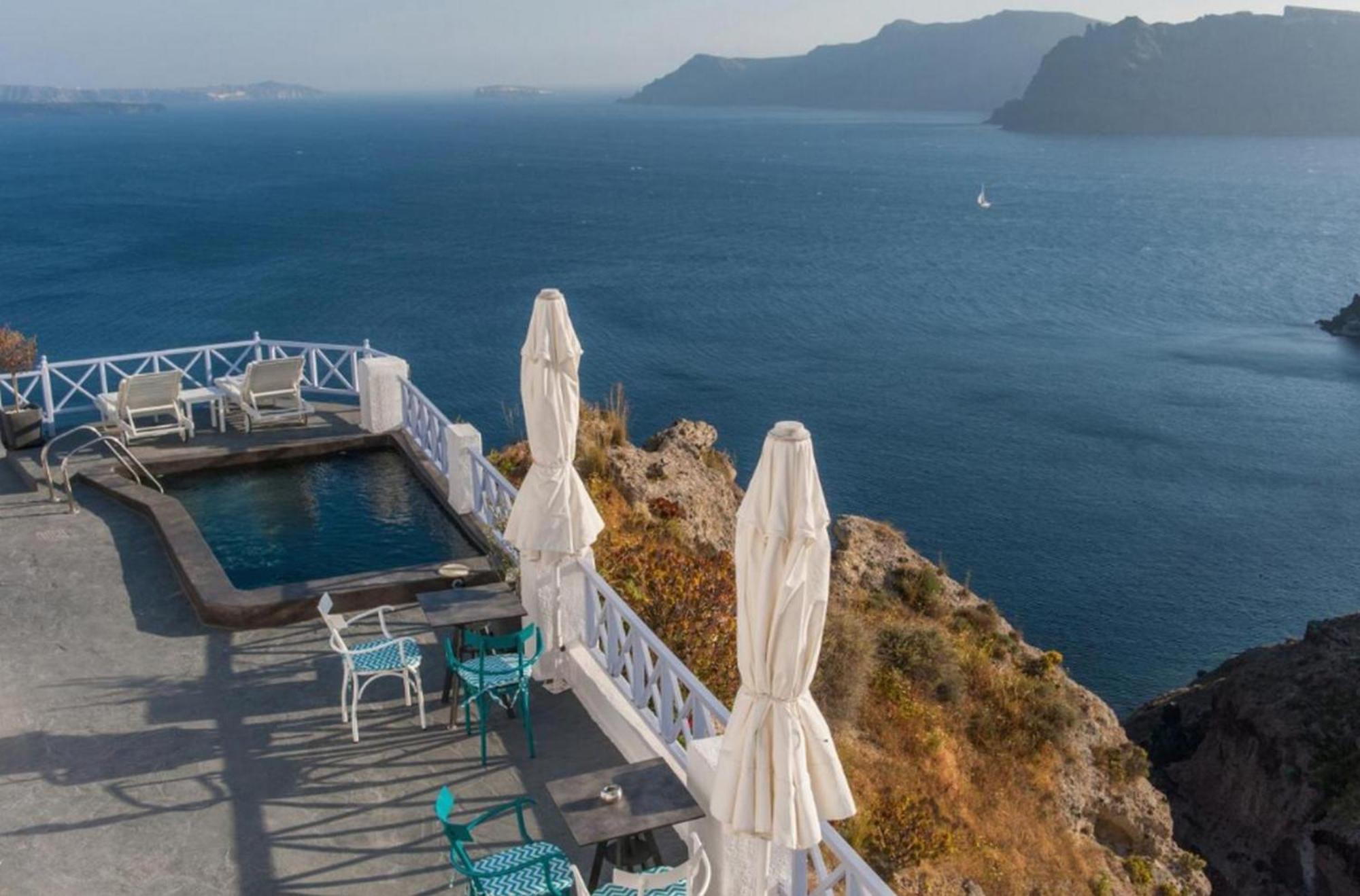 Thrilling Santorini Ragus 1 Bedroom Min, Children Age 12 Years Spacious Shared Sun Terrace And Swimming Pool With Breathtaking, Oia