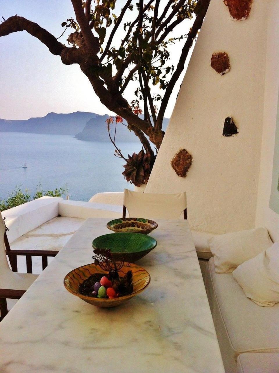 Pousada Thrilling Santorini Ragus 1 Bedroom Min, Children Age 12 Years Spacious Shared Sun Terrace And Swimming Pool With Breathtaking,