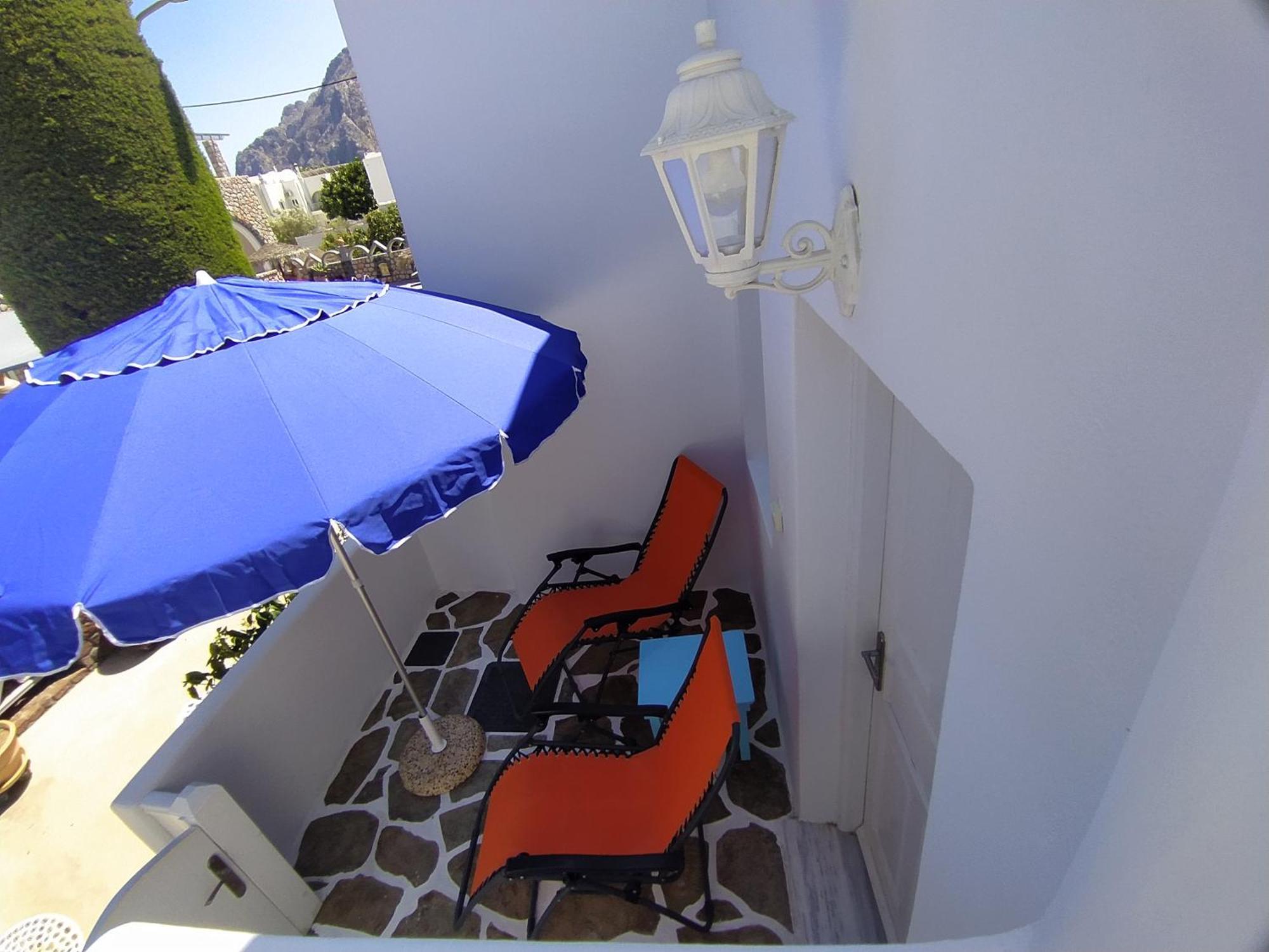 Apartment Chariot Santorini *