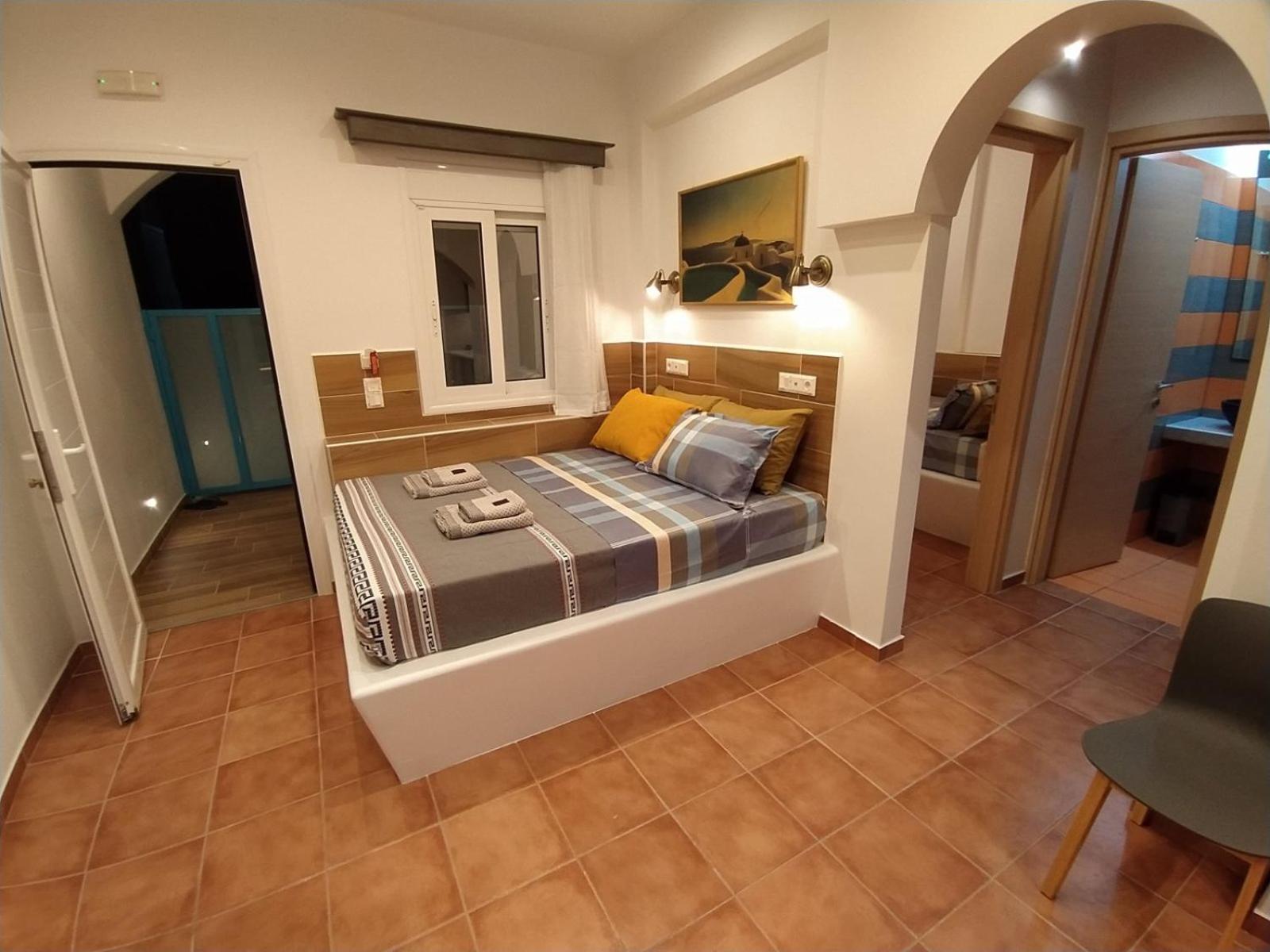 Apartment Chariot Santorini *