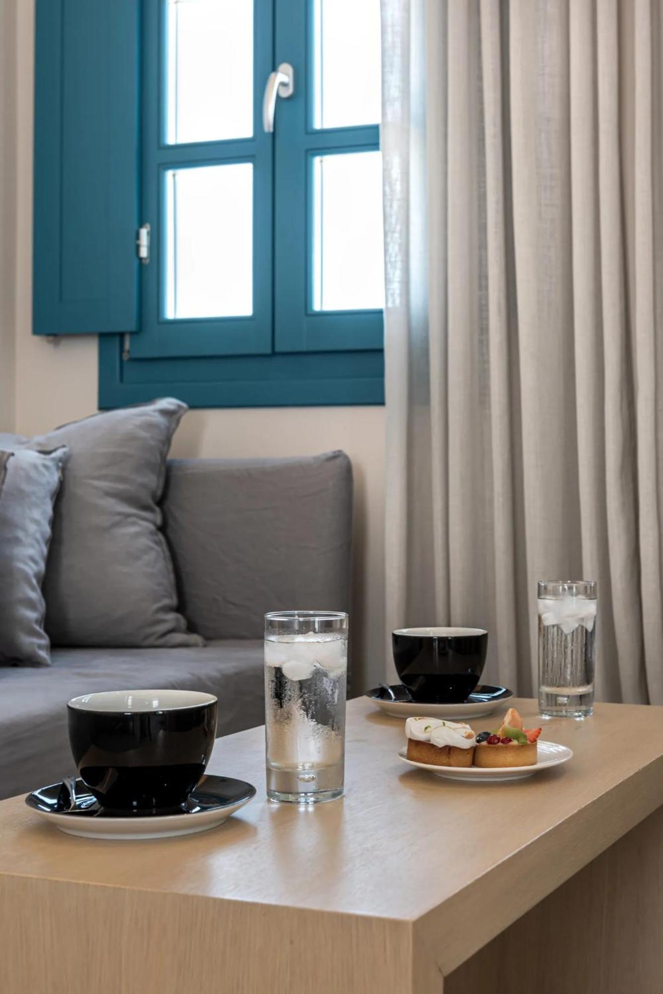 Aeifos Boutique 5* Imerovigli (Santorini)