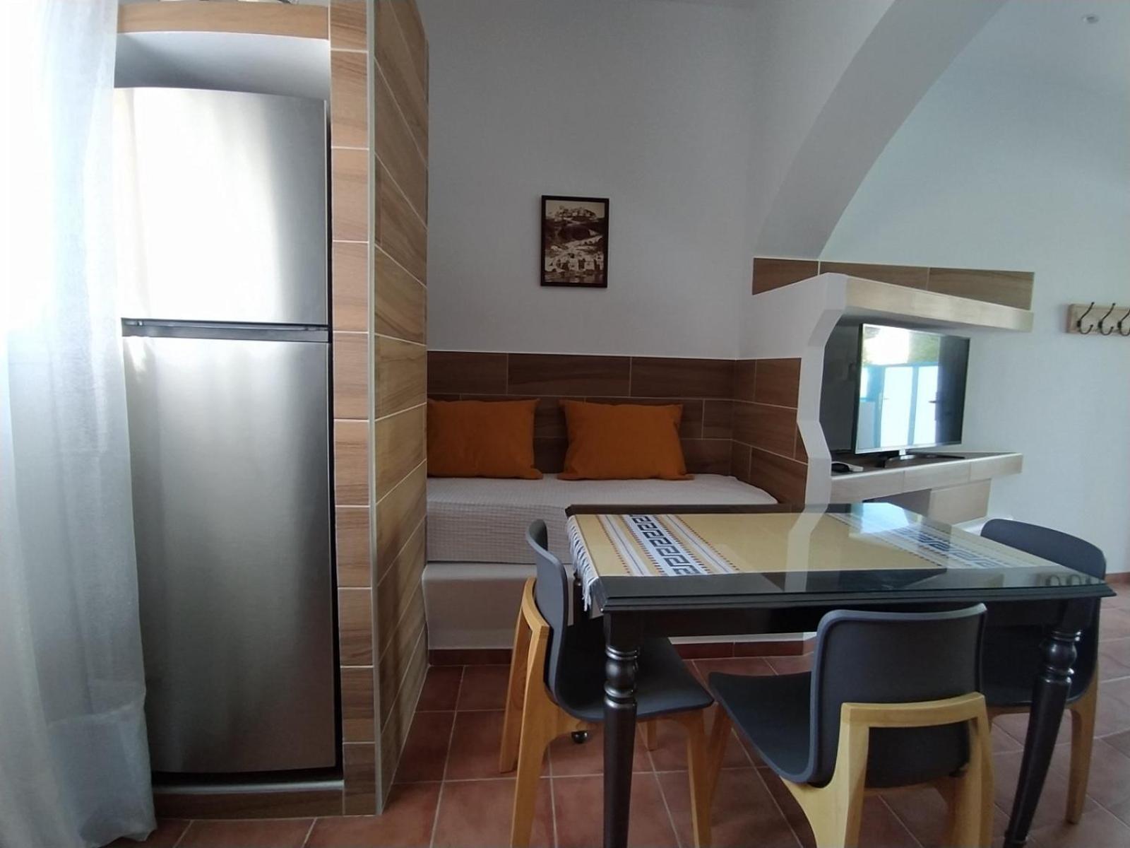 Apartment Chariot Santorini *