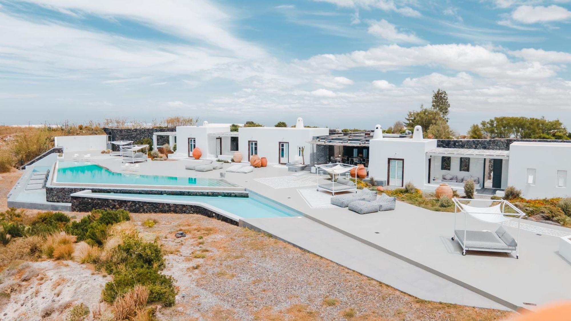 Erosantorini Estate