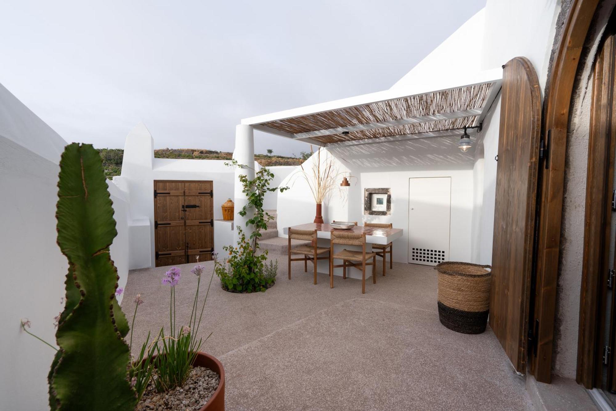 Kanava Cave Winery Villa