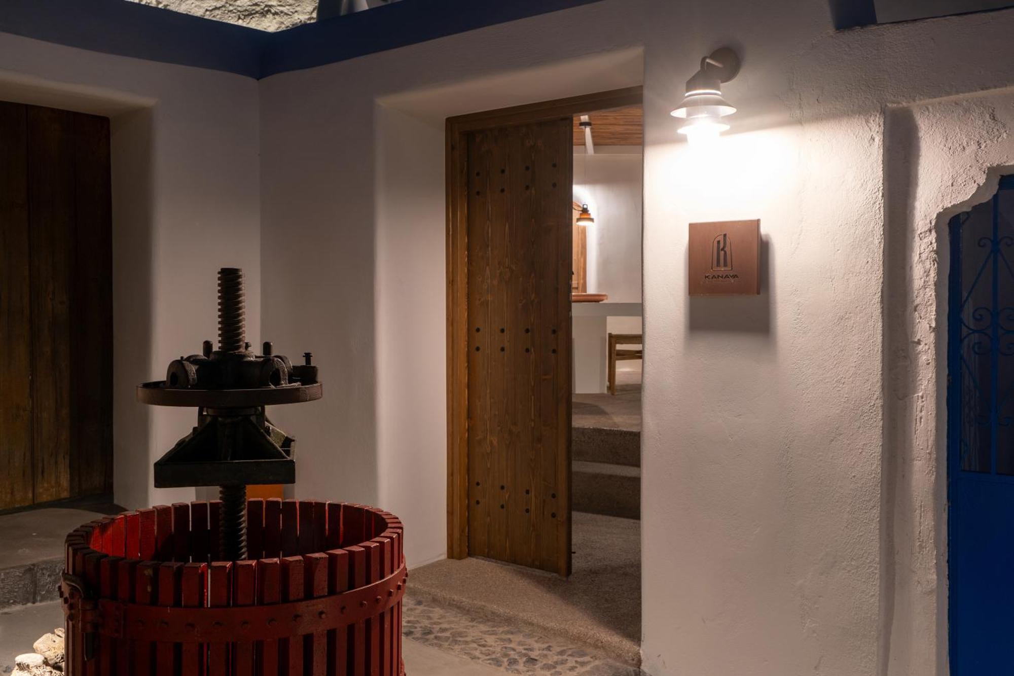 Kanava Cave Winery Villa Messaria (Santorini)