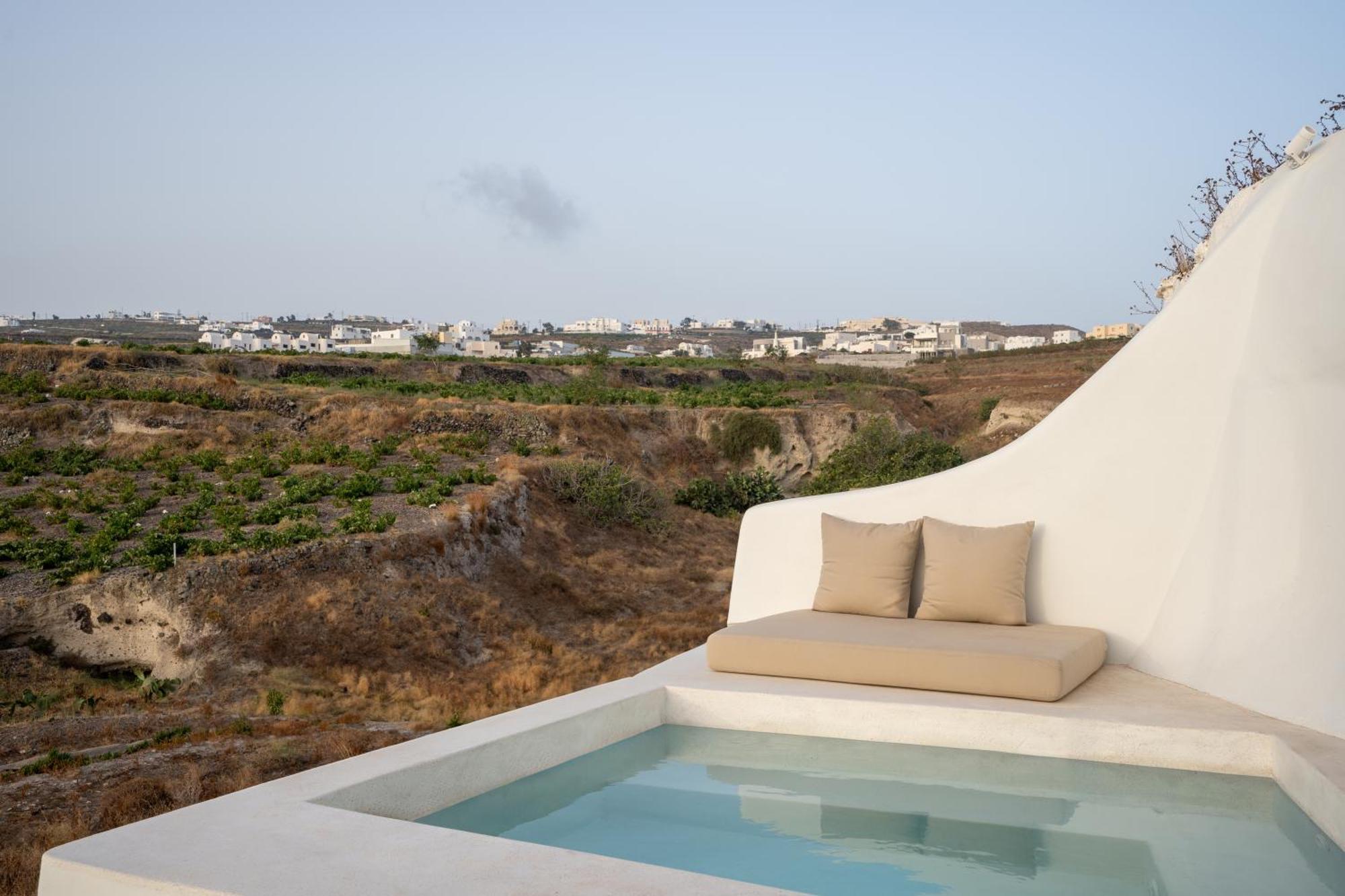 Kanava Cave Winery Messaria (Santorini)