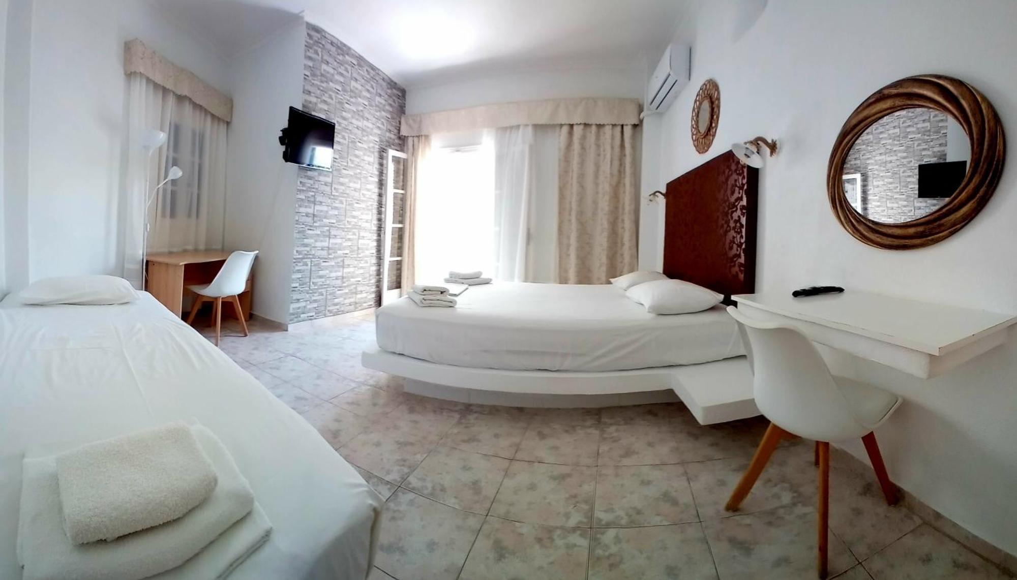 Atalos 3* Kamari (Santorini)