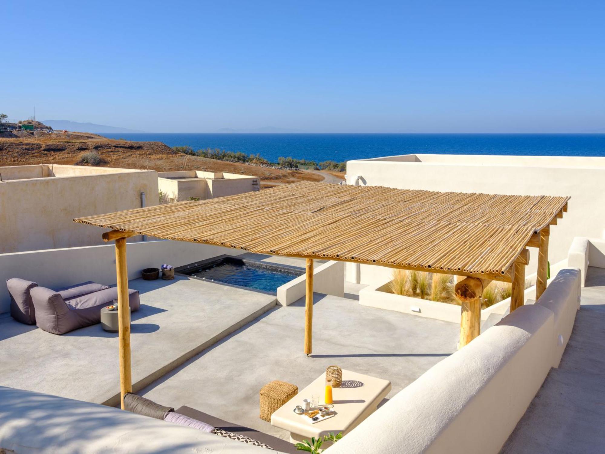 Santorini C *