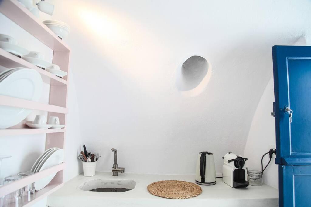 Villa White Cellar Cave By Cycladica *