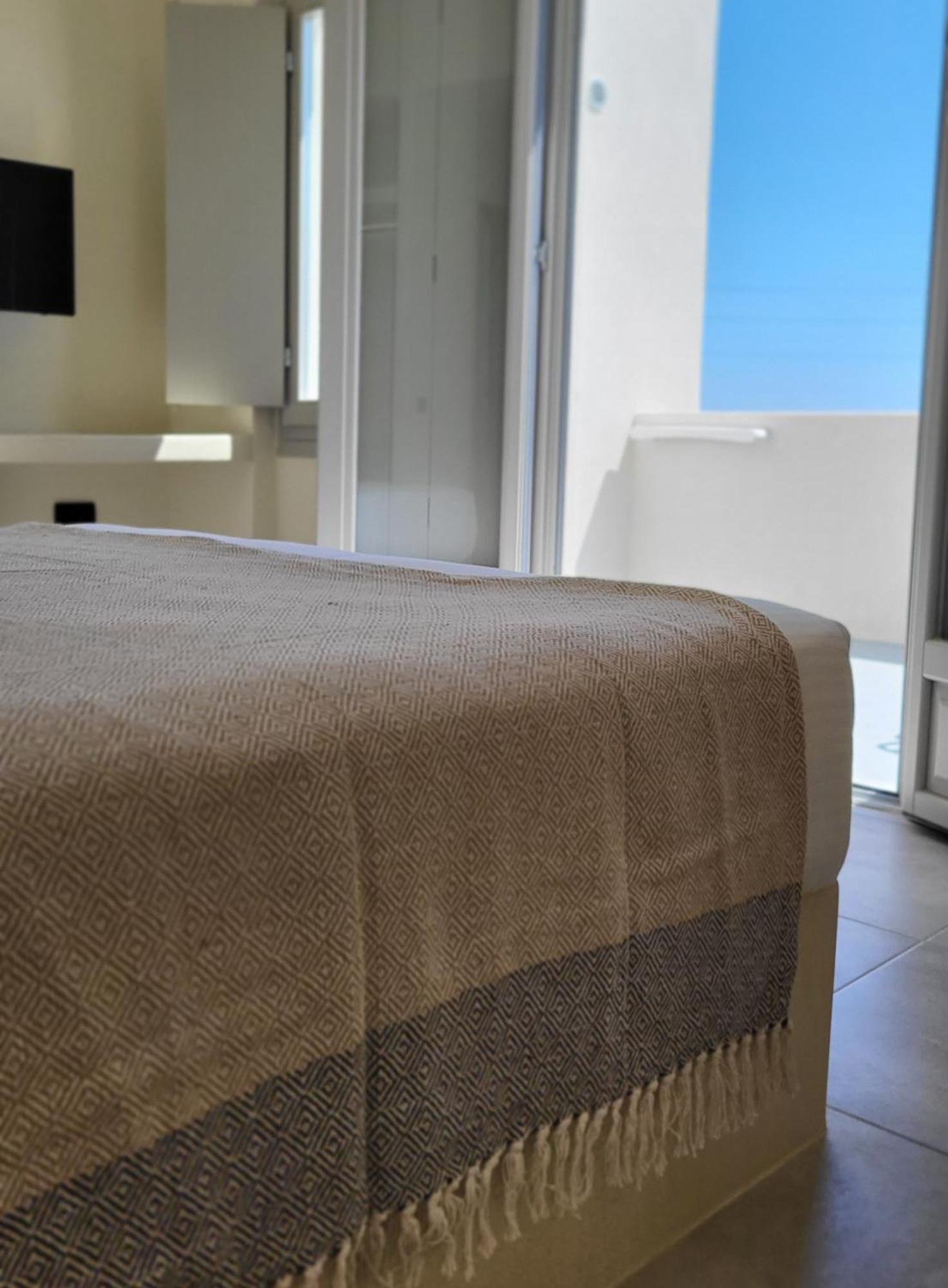 Maeva Santorini Aparthotel Pýrgos