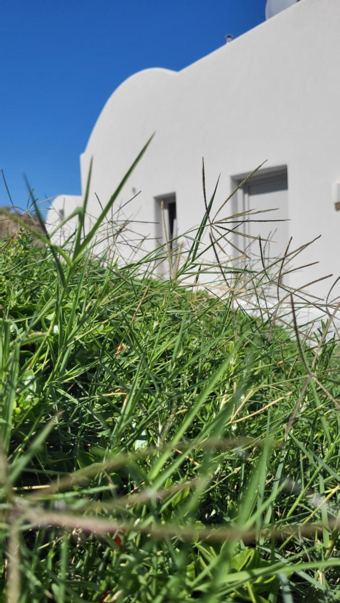 Maeva Santorini Pýrgos