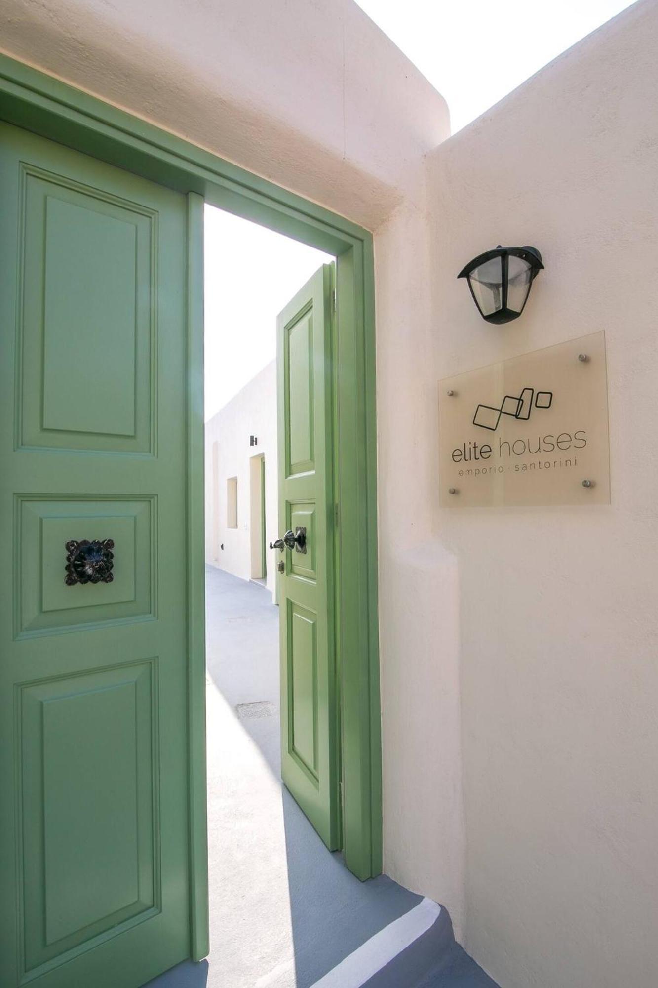 Elite Santorini Apartment Emporio (Santorini)