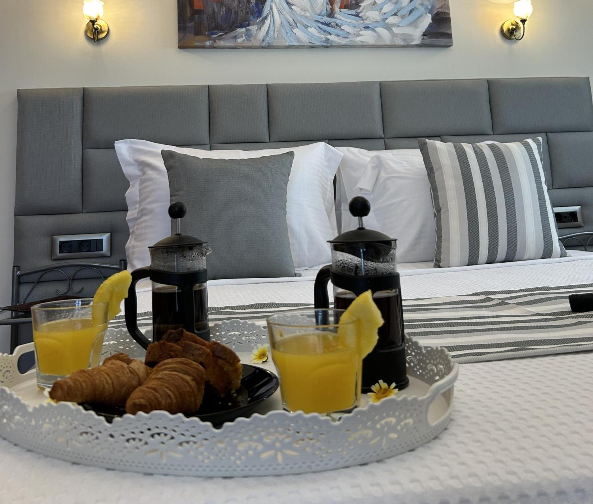 Golden Moments Luxury Stone A * Messaria (Santorini)