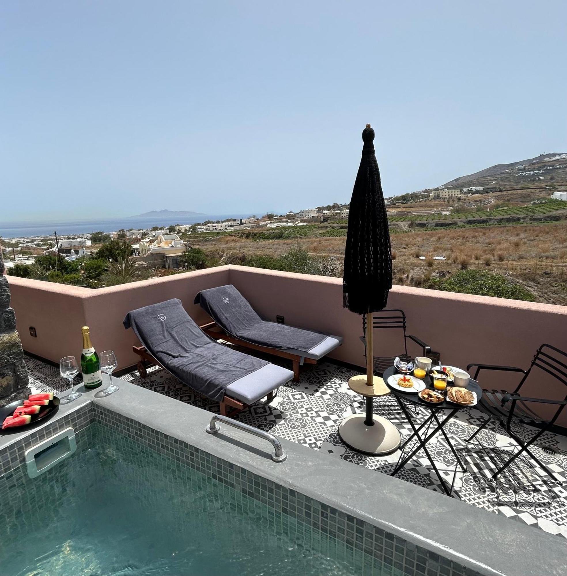 Aparthotel Golden Moments Luxury Stone A Messaria (Santorini)