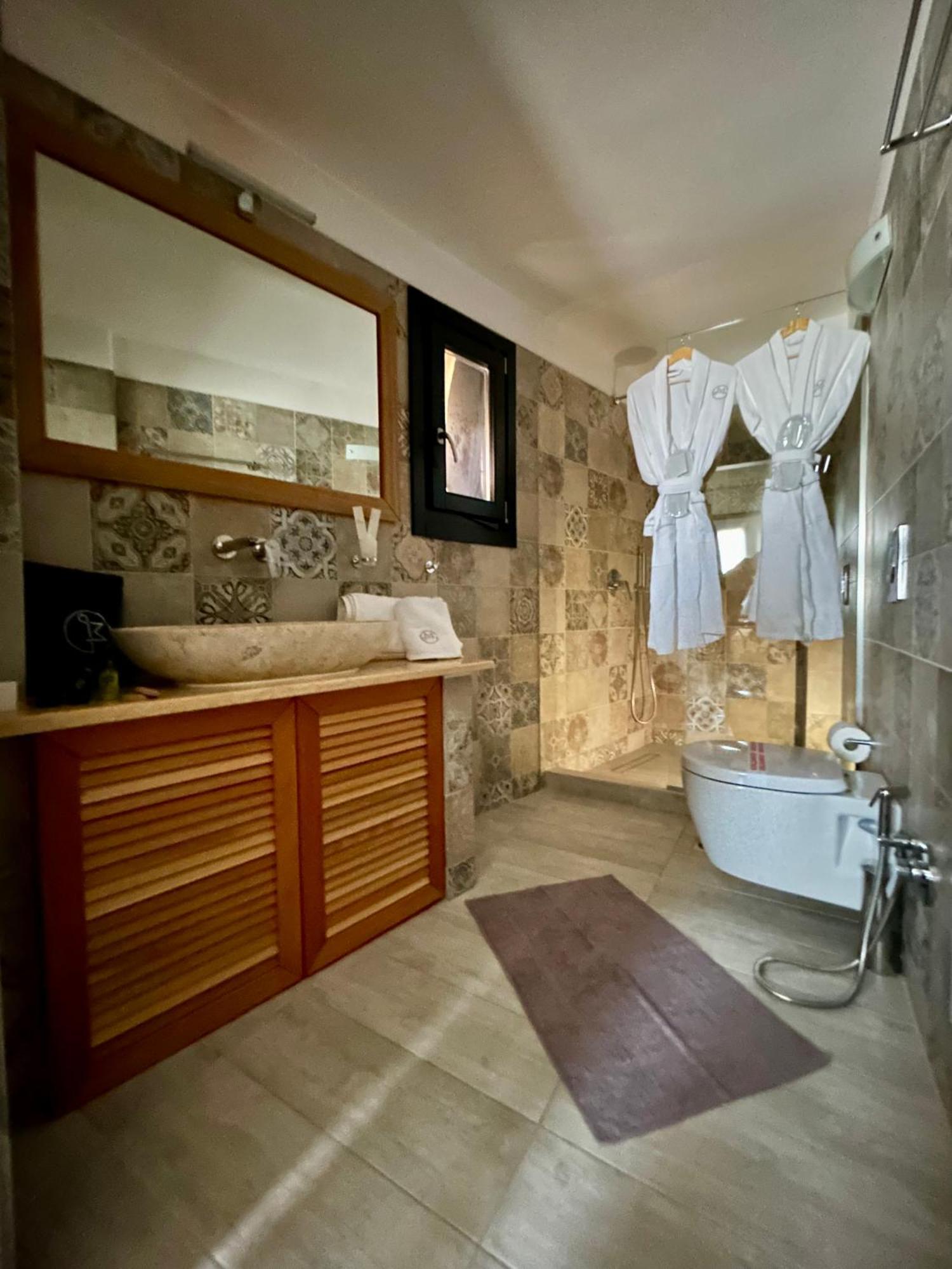 Golden Moments Luxury Stone A * Messaria (Santorini)