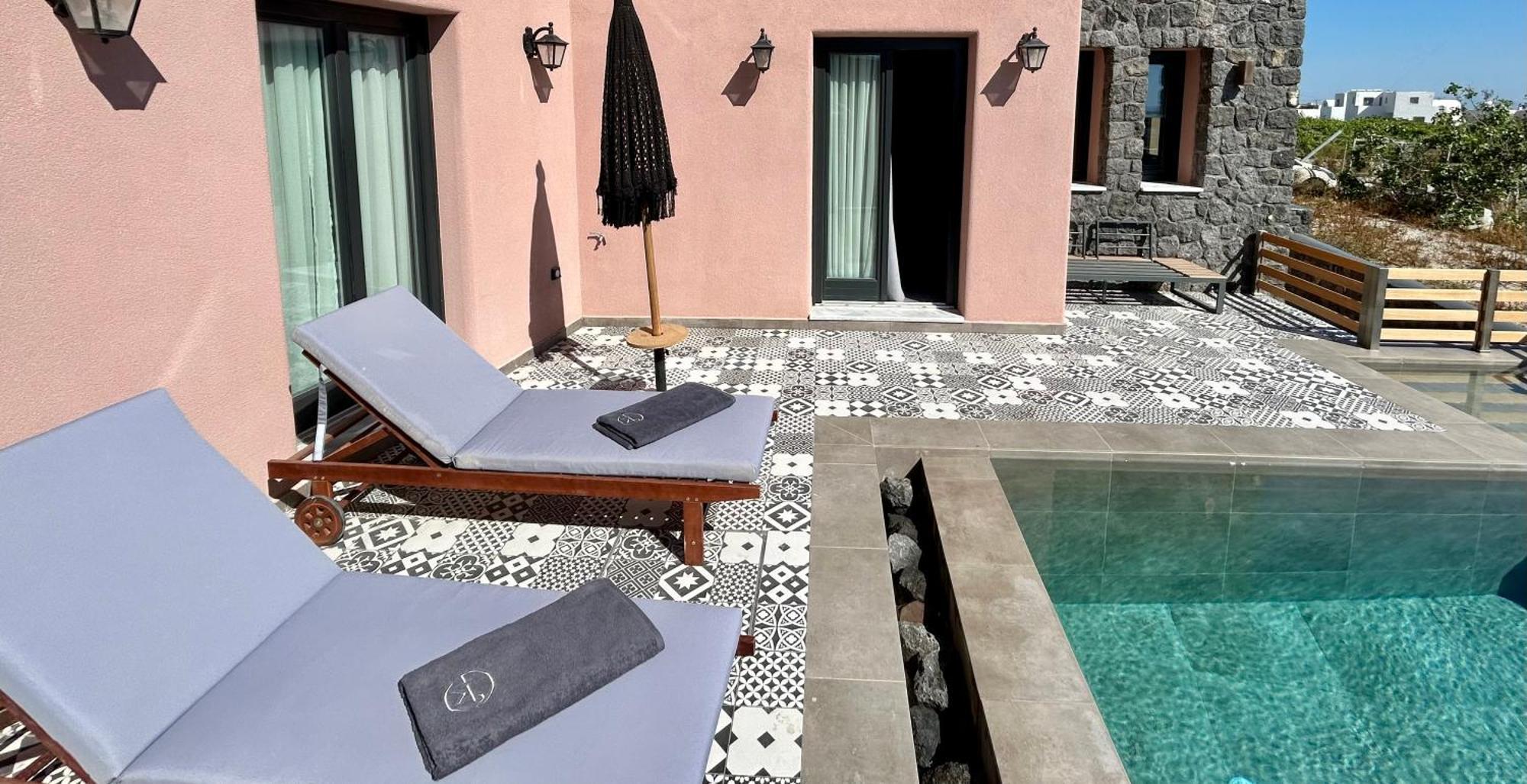 Aparthotel Golden Moments Luxury Stone A Messaria (Santorini)