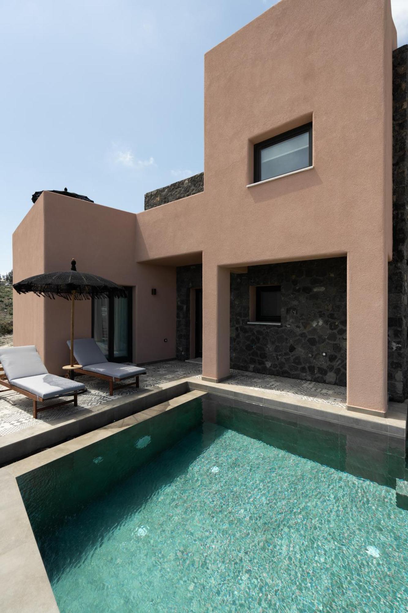Golden Moments Luxury Stone A Messaria (Santorini)