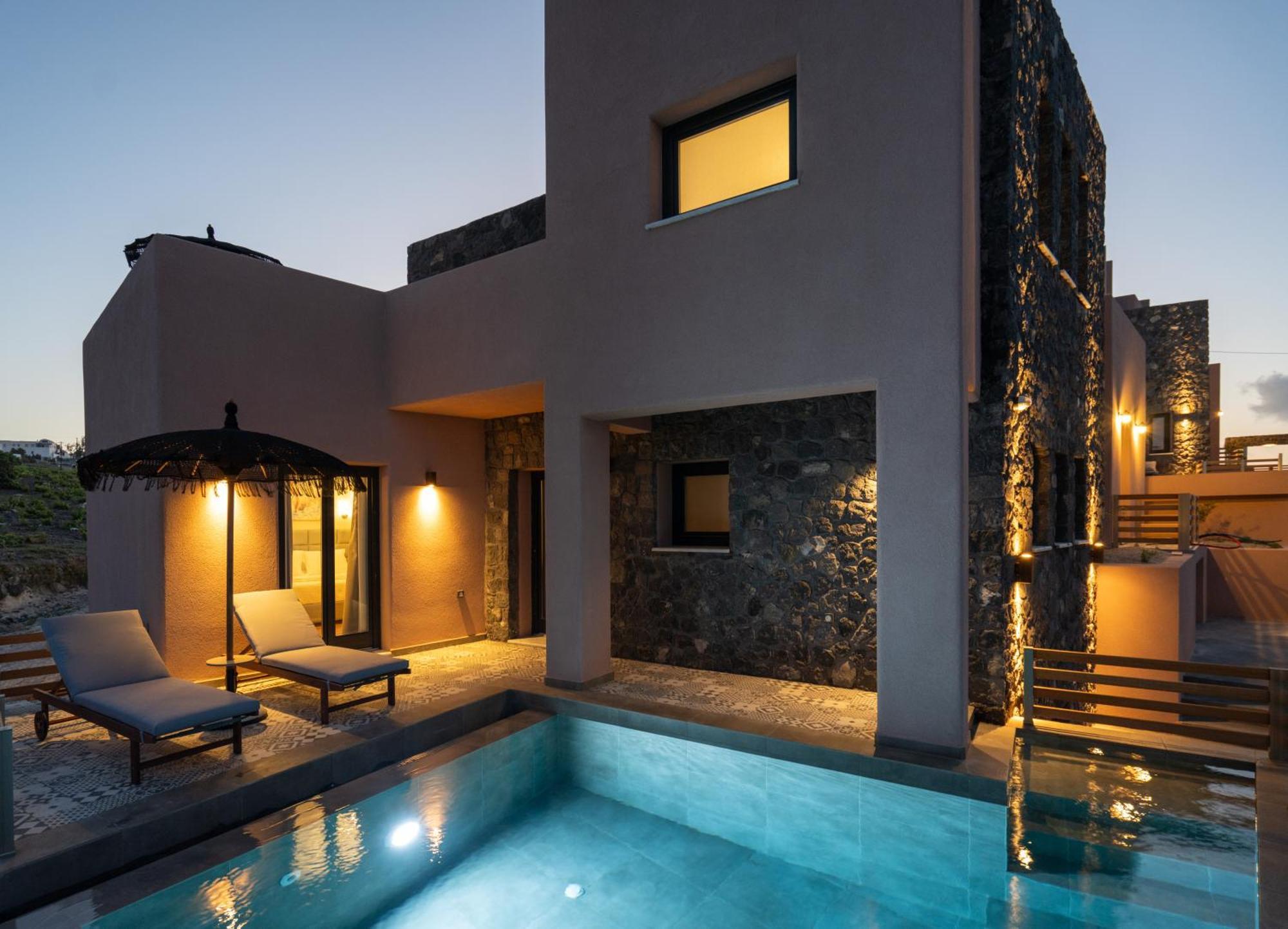 Golden Moments Luxury Stone A Aparthotel Messaria (Santorini)