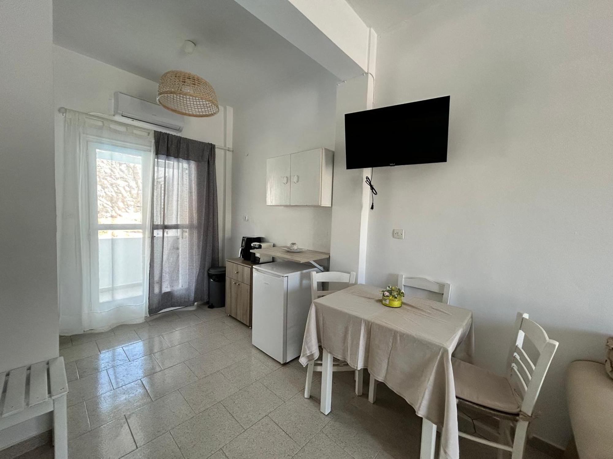 Letta * Perissa (Santorini)